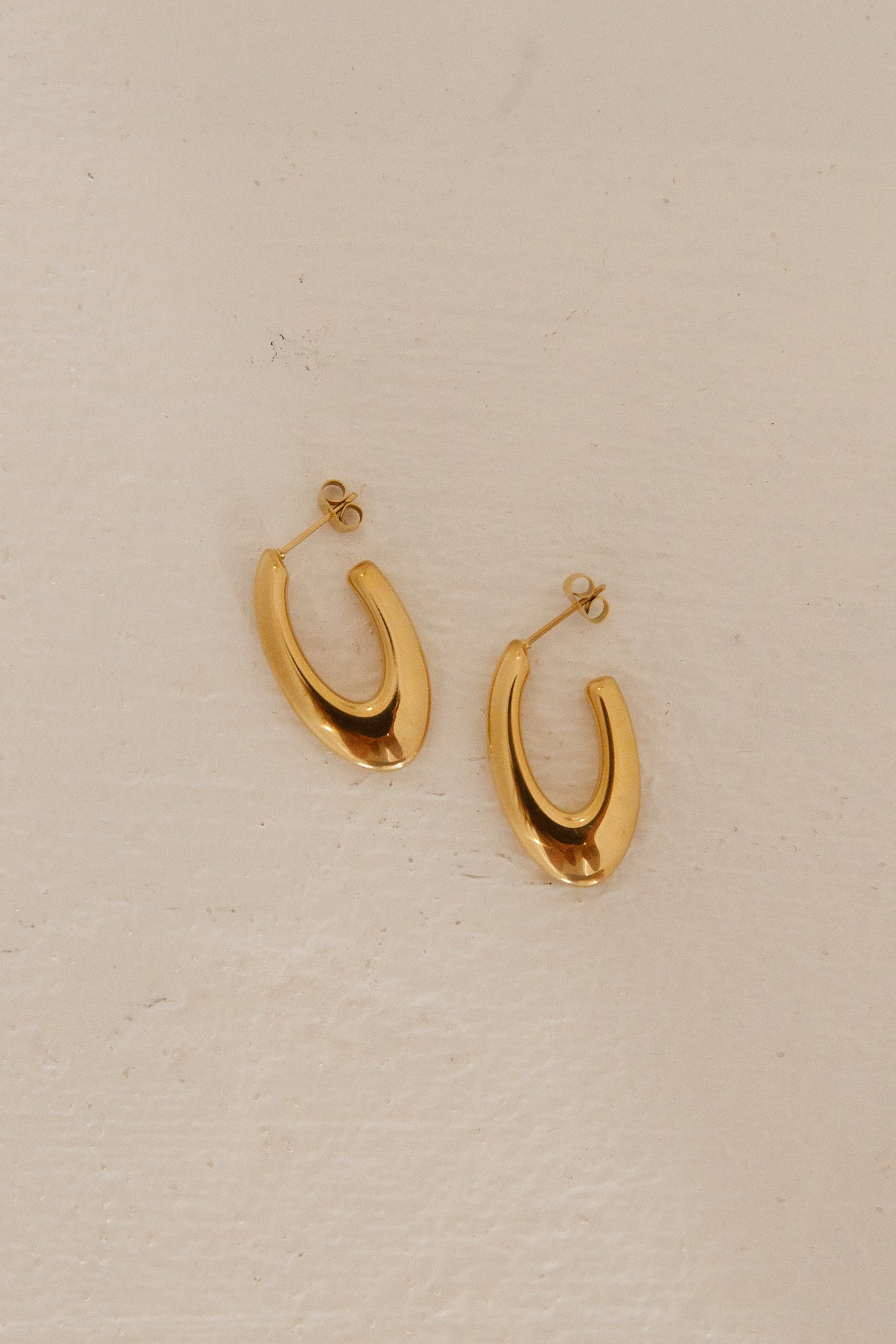 18K Gold Plated Perfect Hoop Earrings Gold-Trogz
