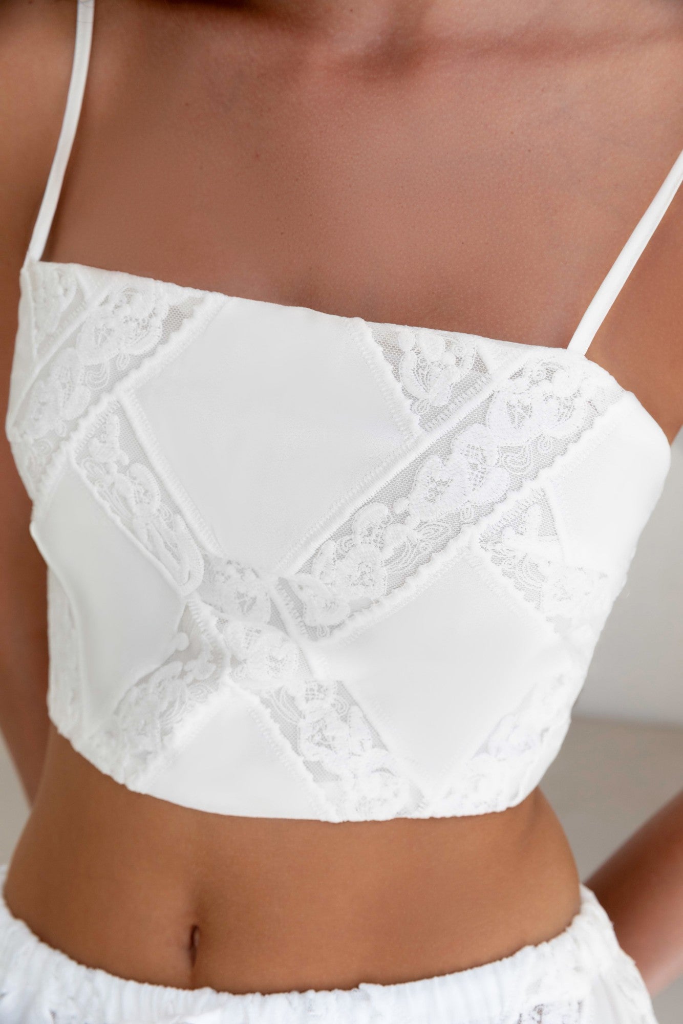 Ocean Air Oasis Crop Top White-Trogz