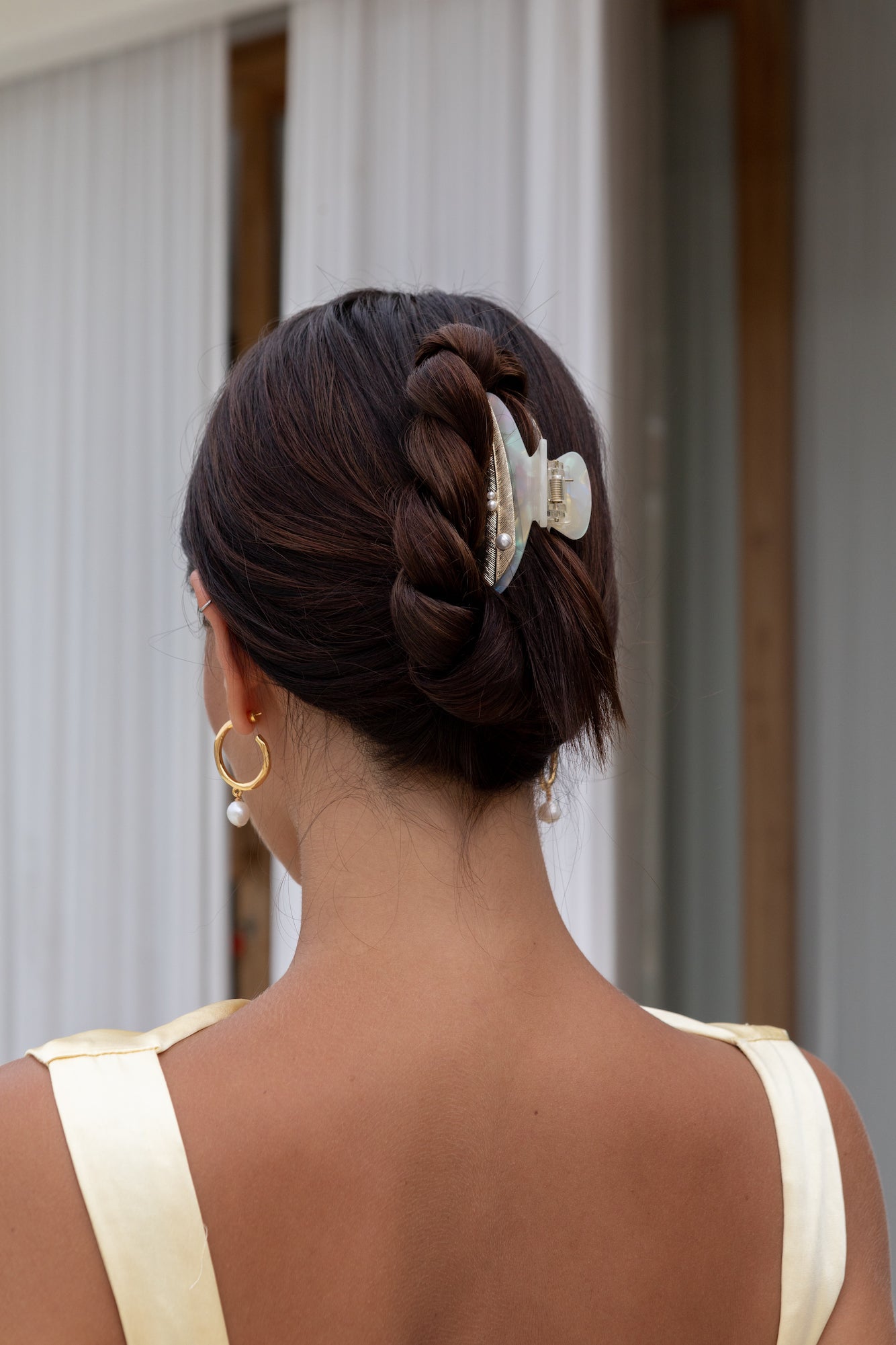 Feather Touch Claw Clip Nude-Trogz