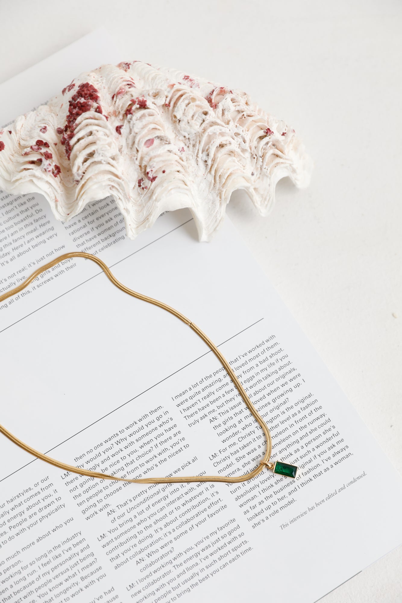 18k Gold Plated Looking Glass Necklace Green-Trogz