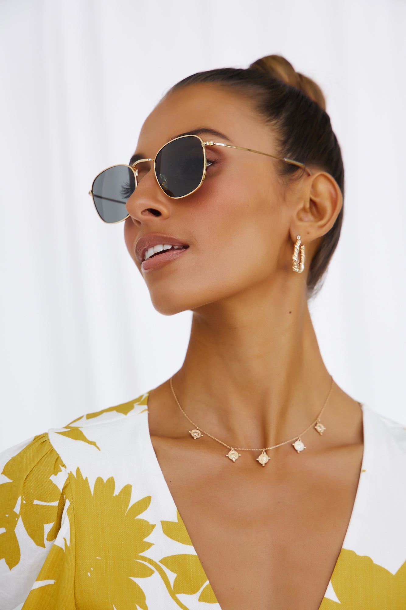 BANBÉ The Turlington Sunglasses Gold Smoke-Trogz