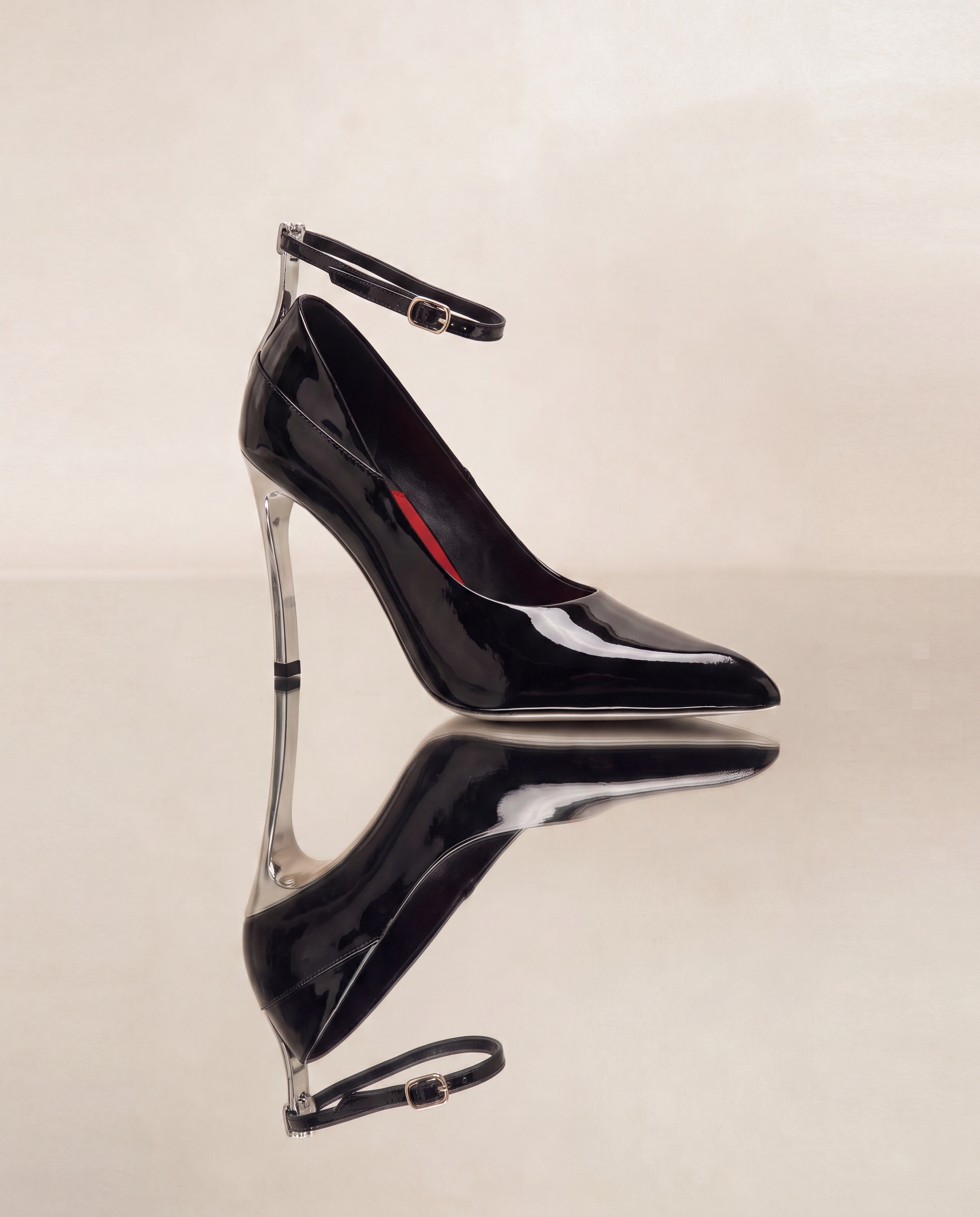 Kyara Patent Leather Pumps In Black