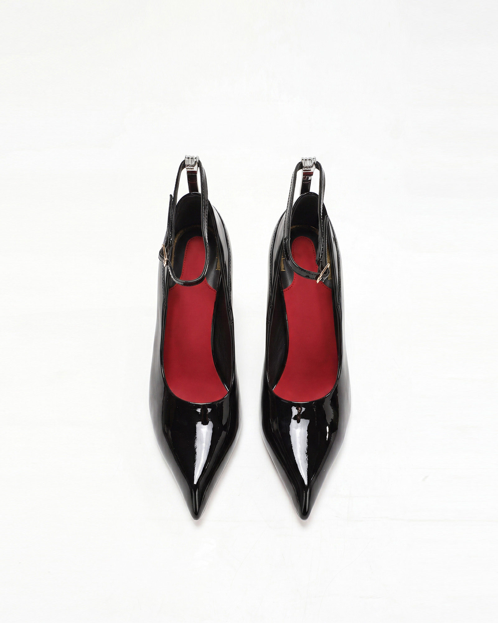 Kyara Patent Leather Pumps In Black