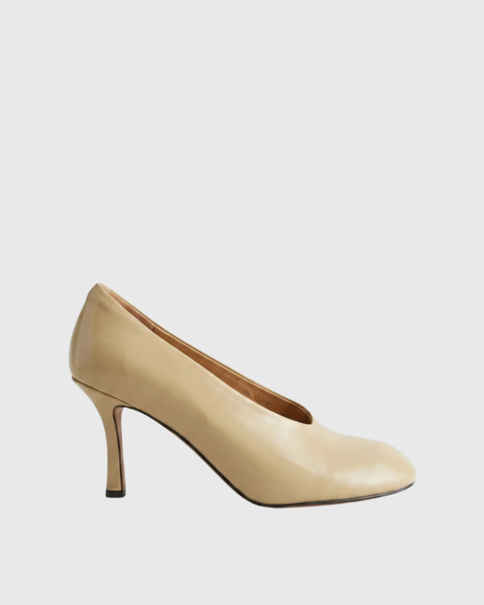 Jakki Glove Ballet Pumps In Apricot