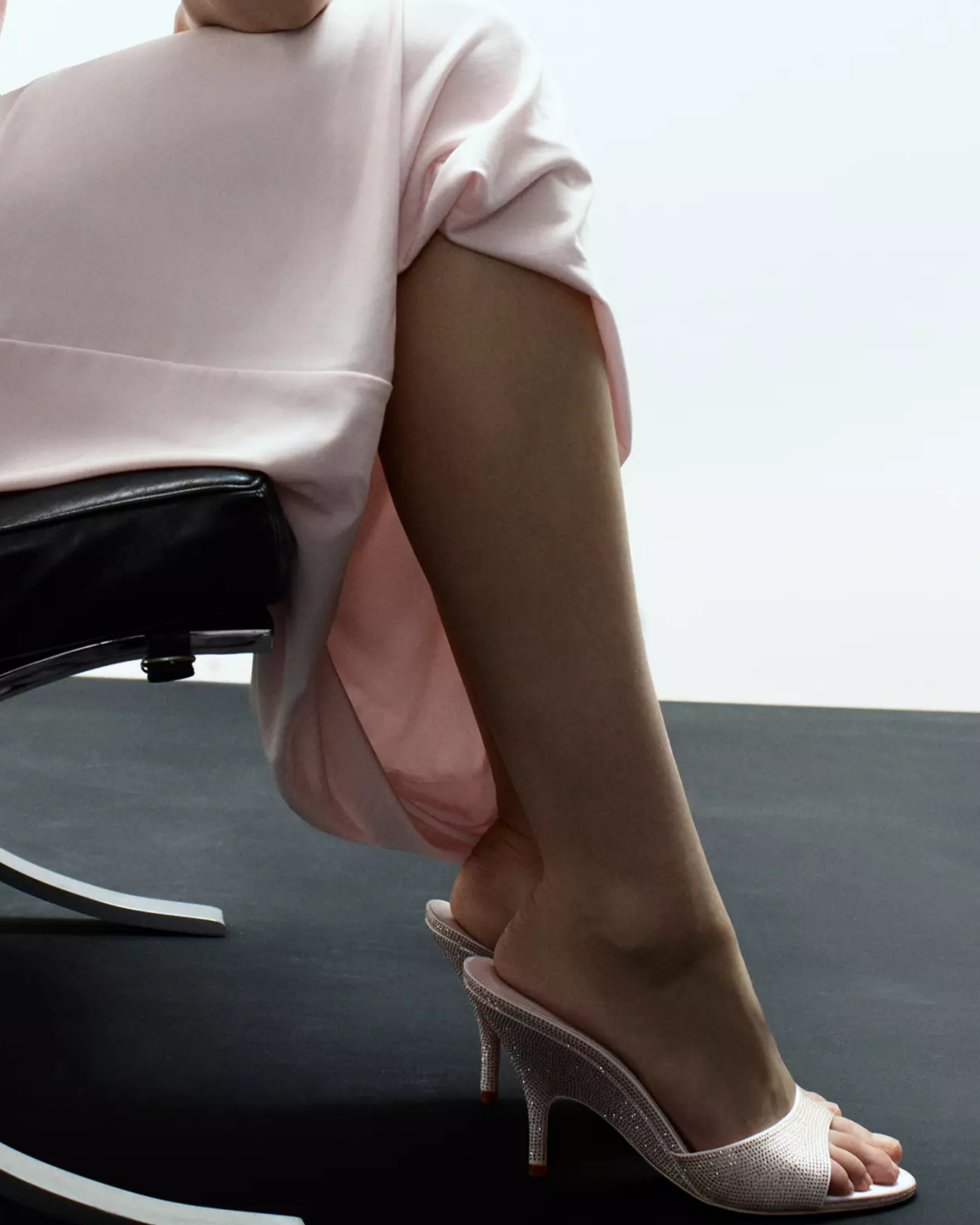 Jacira Diamente Mules In Pink