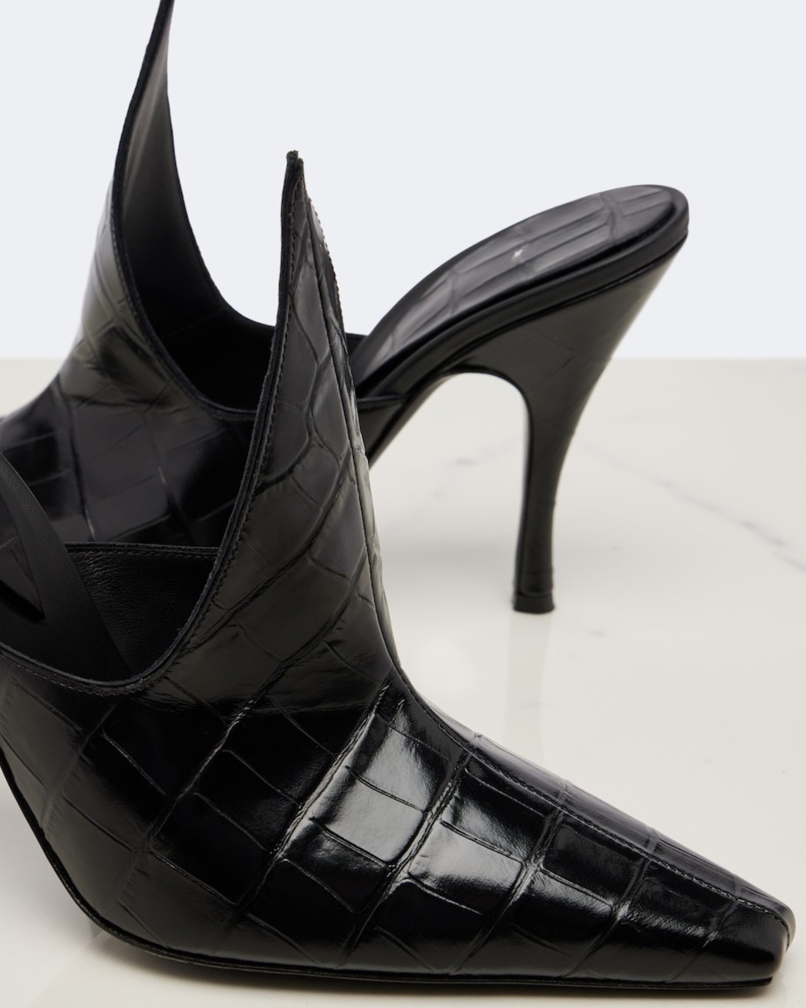 Nəfəs Crocodile Print Mules In Black