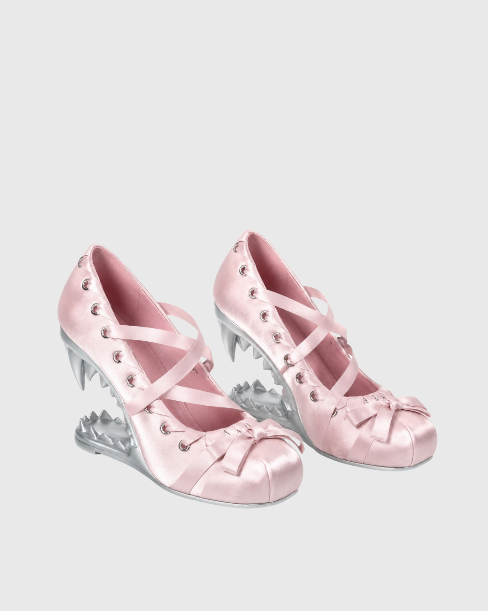 Menna Wolf Tooth Pumps In Pink