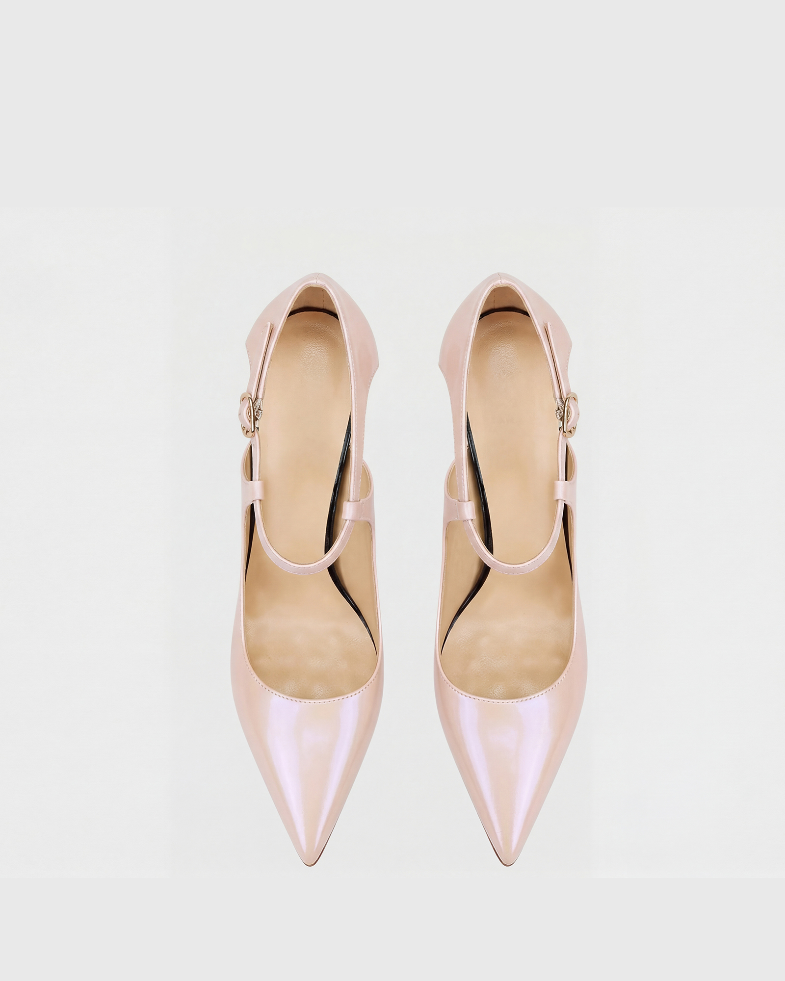 Fern Side Cut Leather Pumps In Apricot