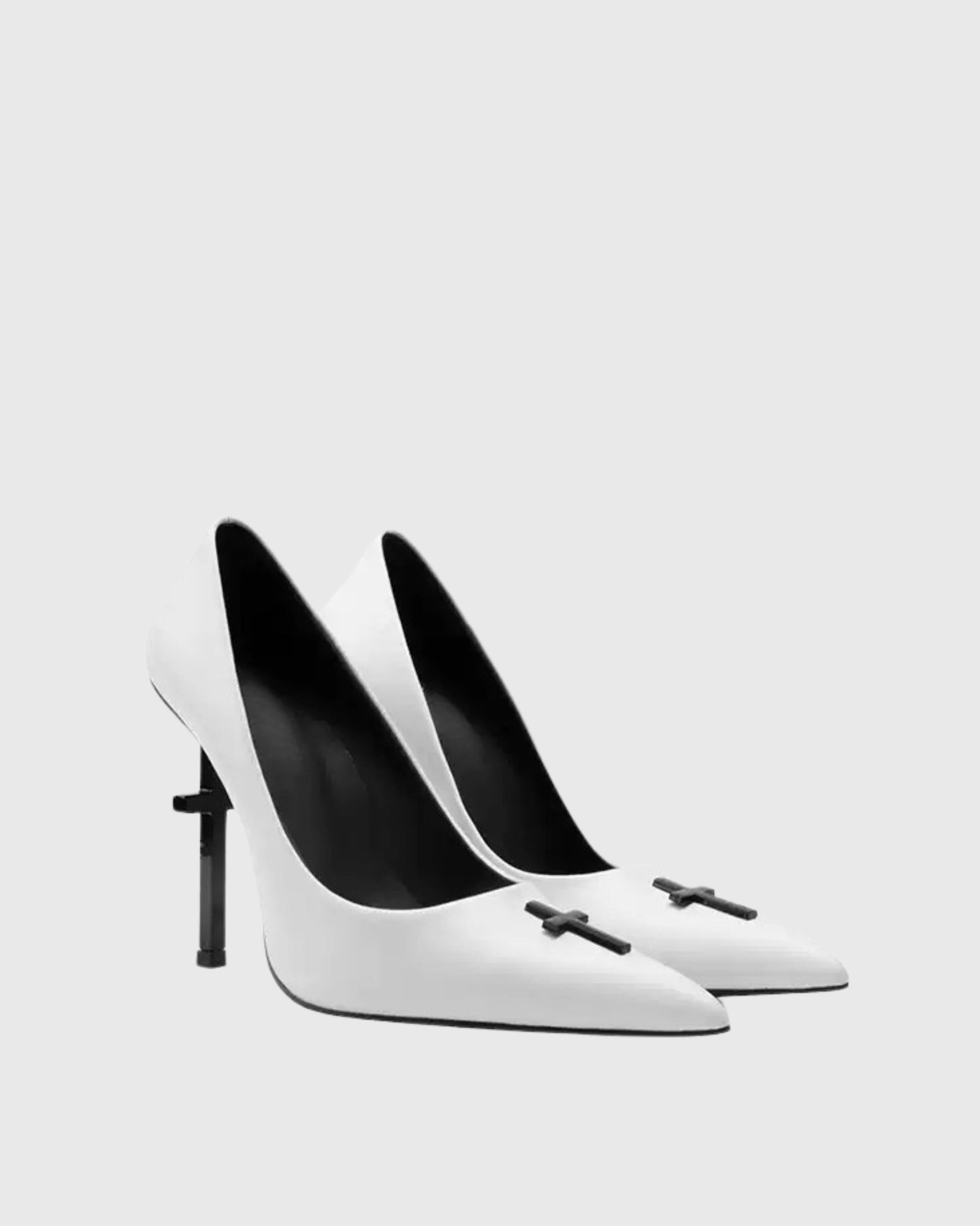 Eadgar Cross Pumps In White