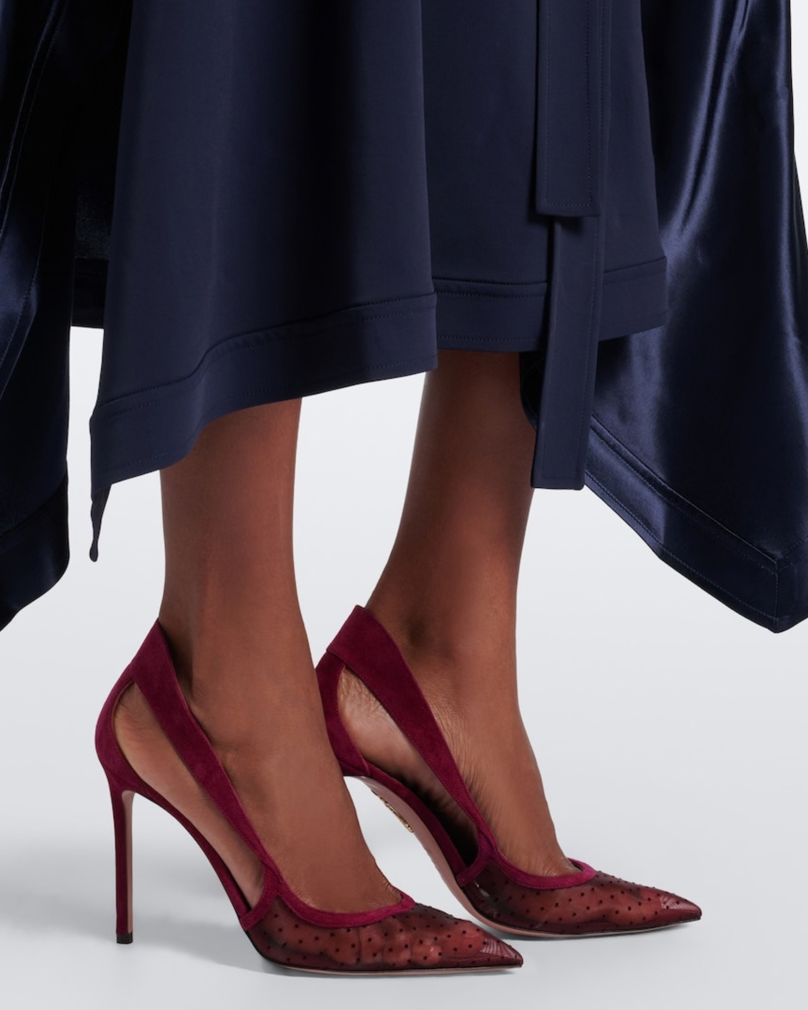 Nadiya Mesh Side Cut Pumps In Red