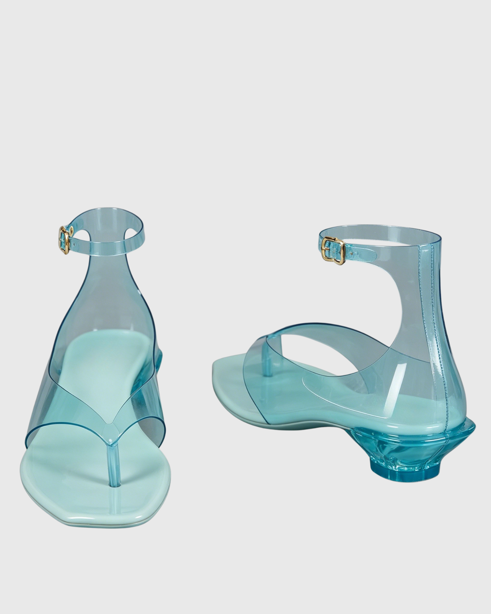 Izar Thong Jelly Sandals In Sky