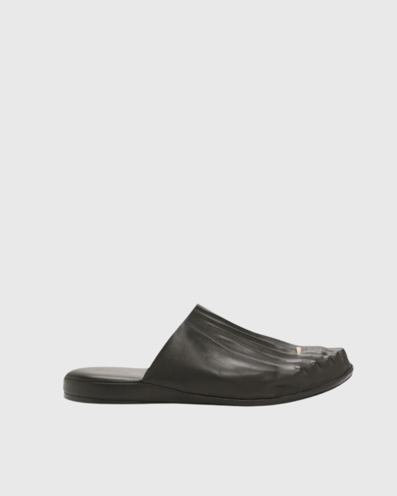 Wanda Ring Buckle Slippers In Black