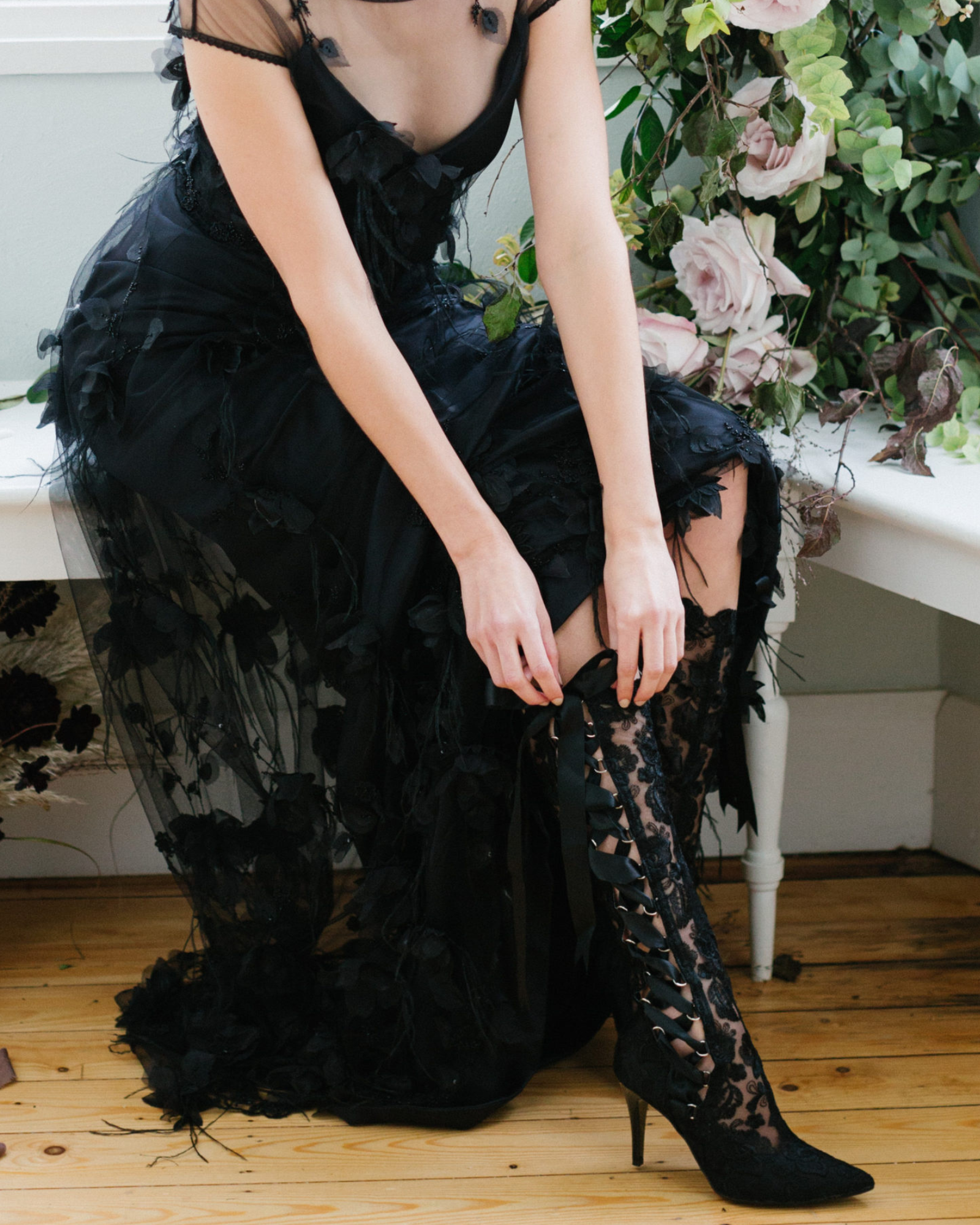 James Lace Knee Hight Boots In Black