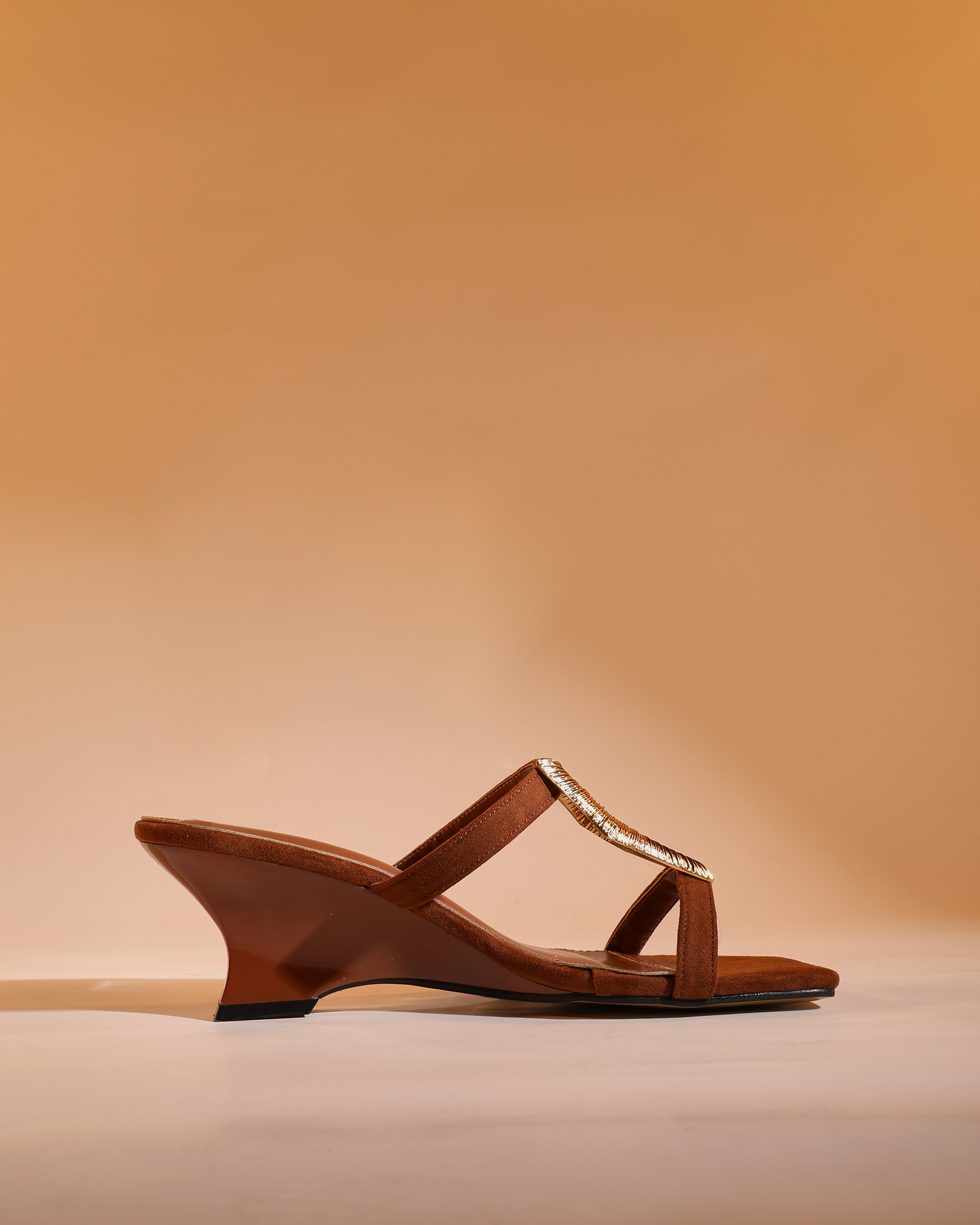 Haf Metal Buckle Wedge Mules In Mocha