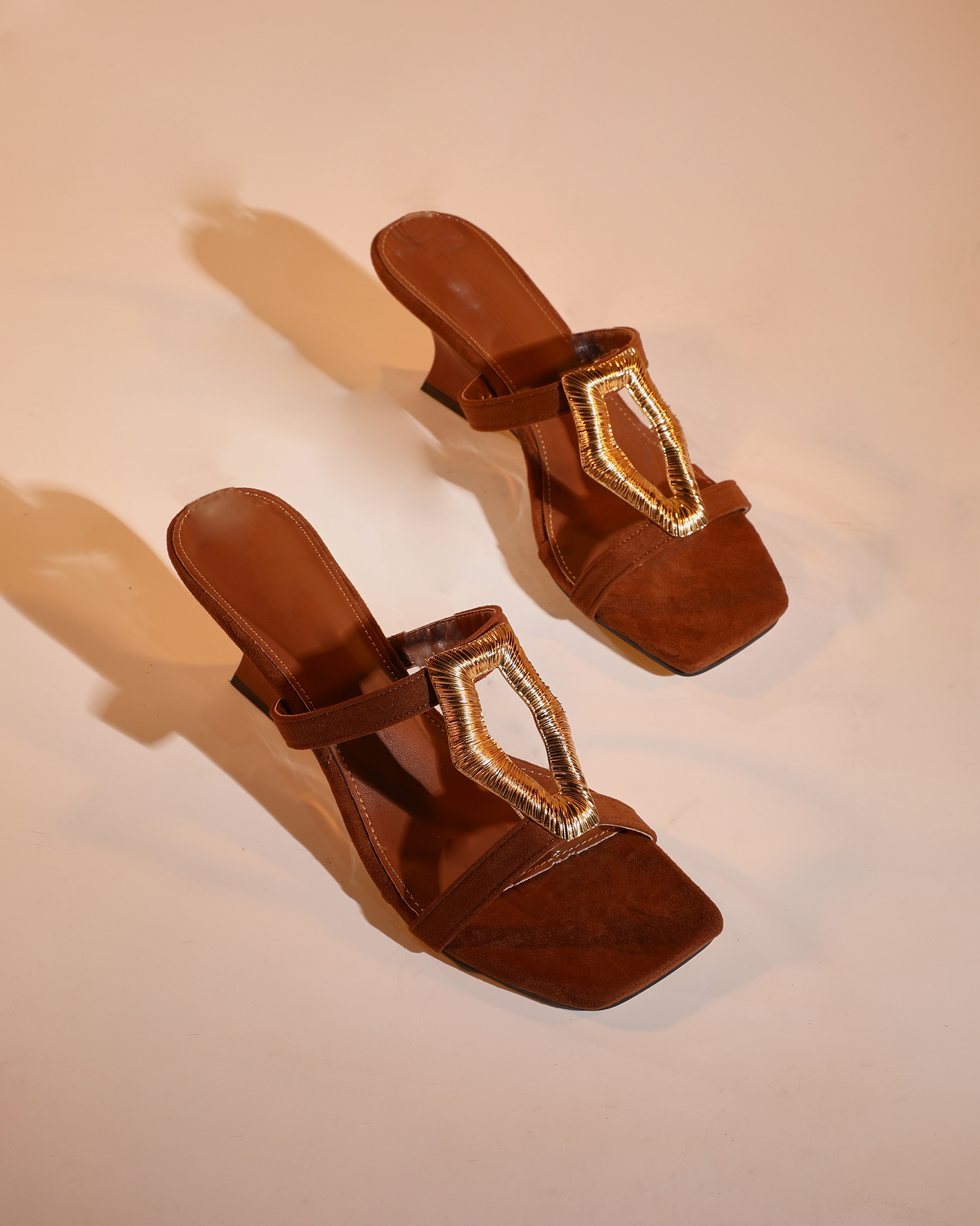 Haf Metal Buckle Wedge Mules In Mocha