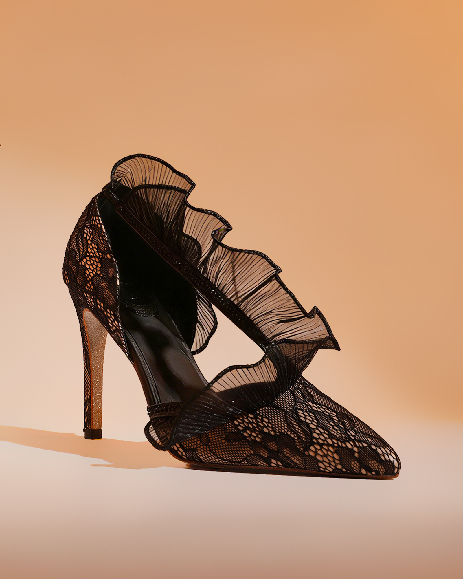 Hala Ruffle Lace Pumps In All Black