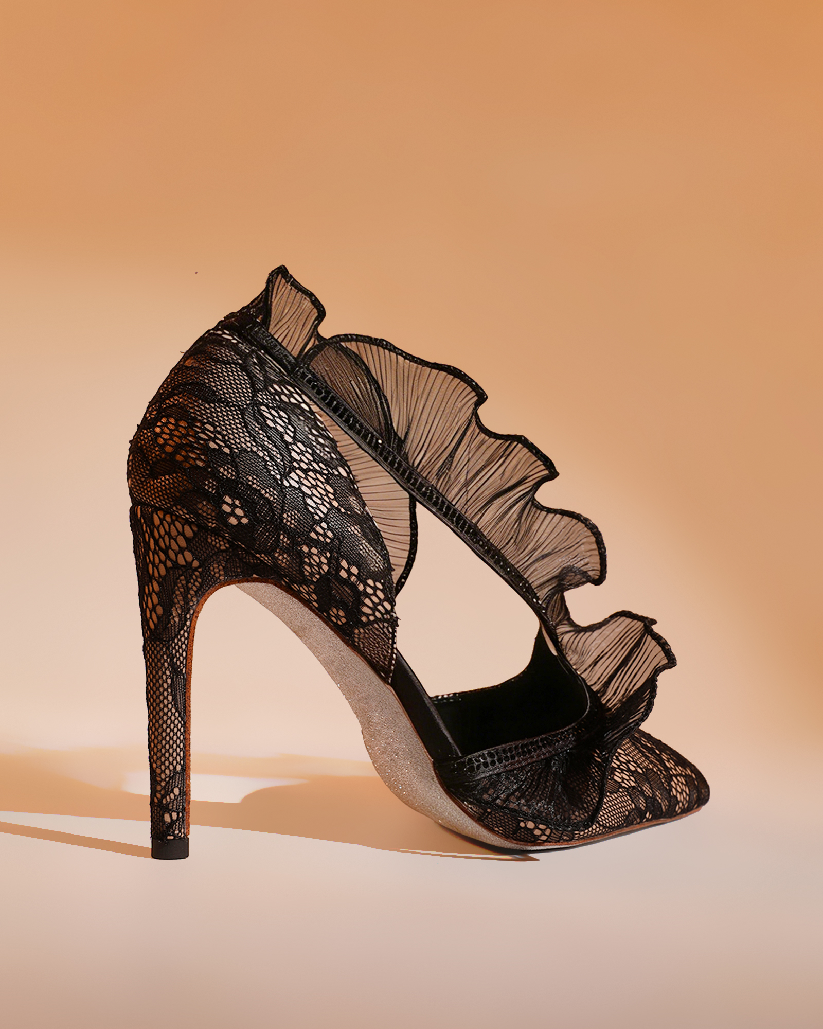 Hala Ruffle Lace Pumps In All Black