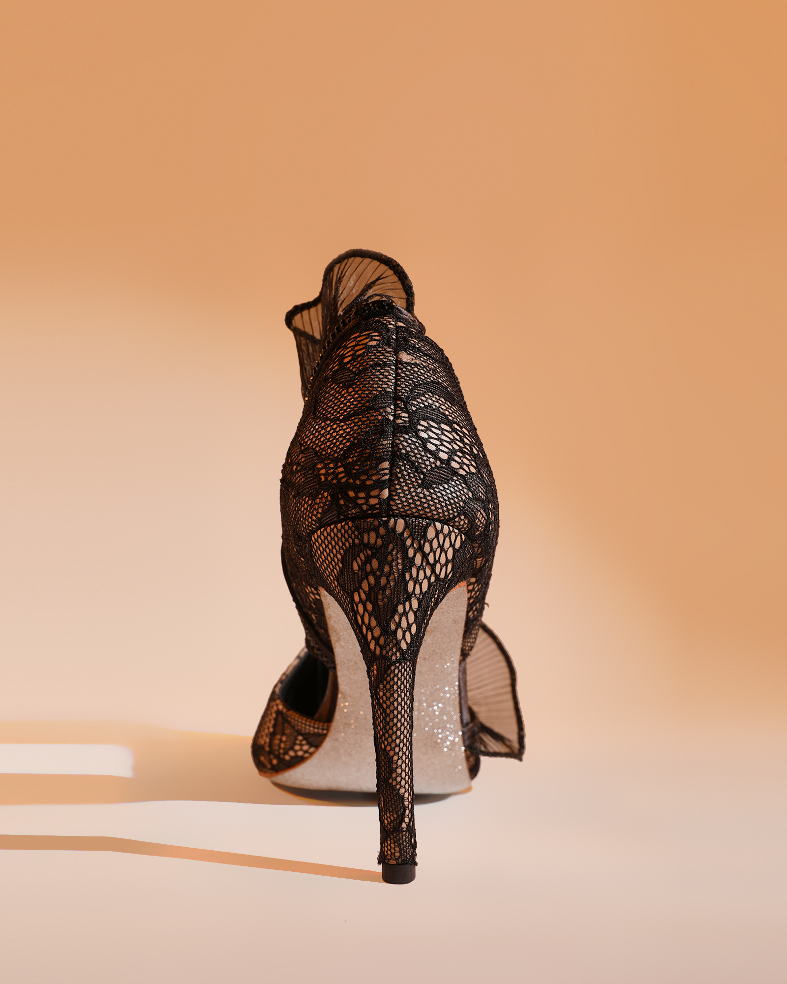 Hala Ruffle Lace Pumps In All Black