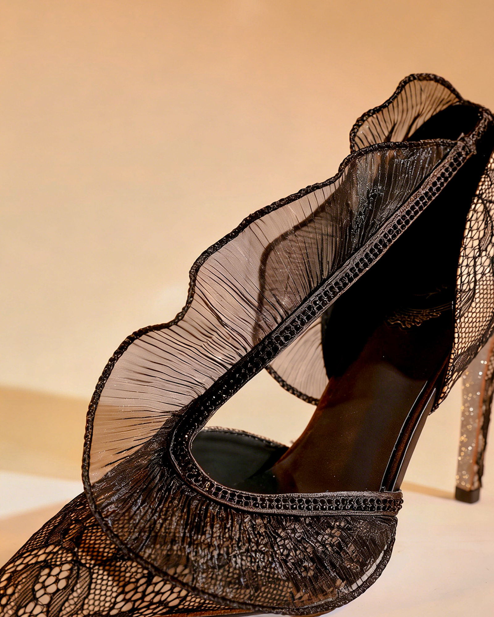 Hala Ruffle Lace Pumps In All Black