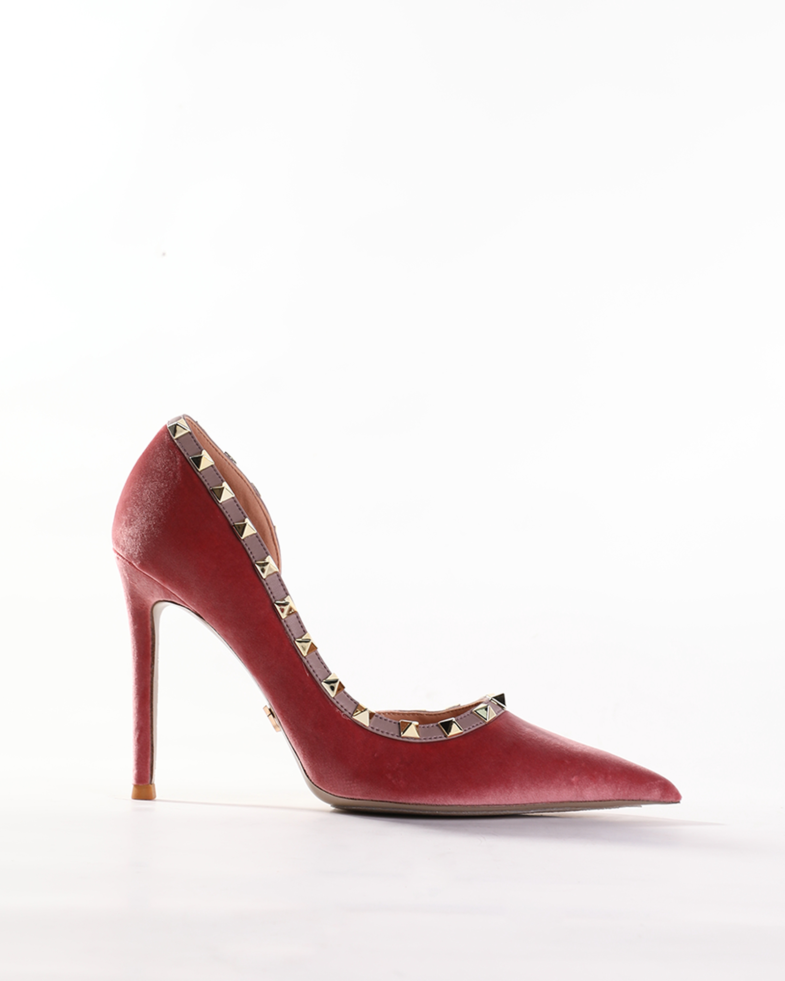 Nella Side Cut Rivet Pumps In Peach