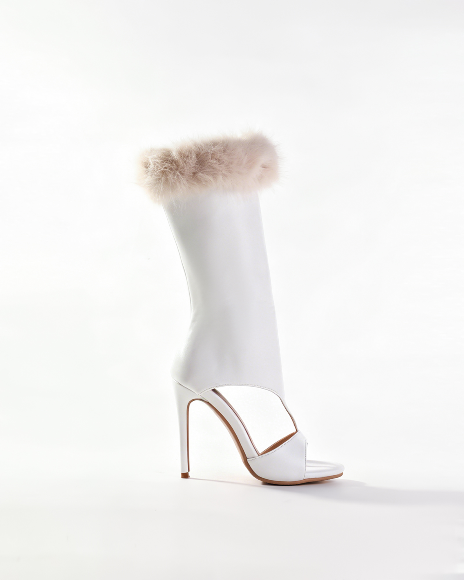 Alfreda Faux Fur Trimmed Thong Sandals In White