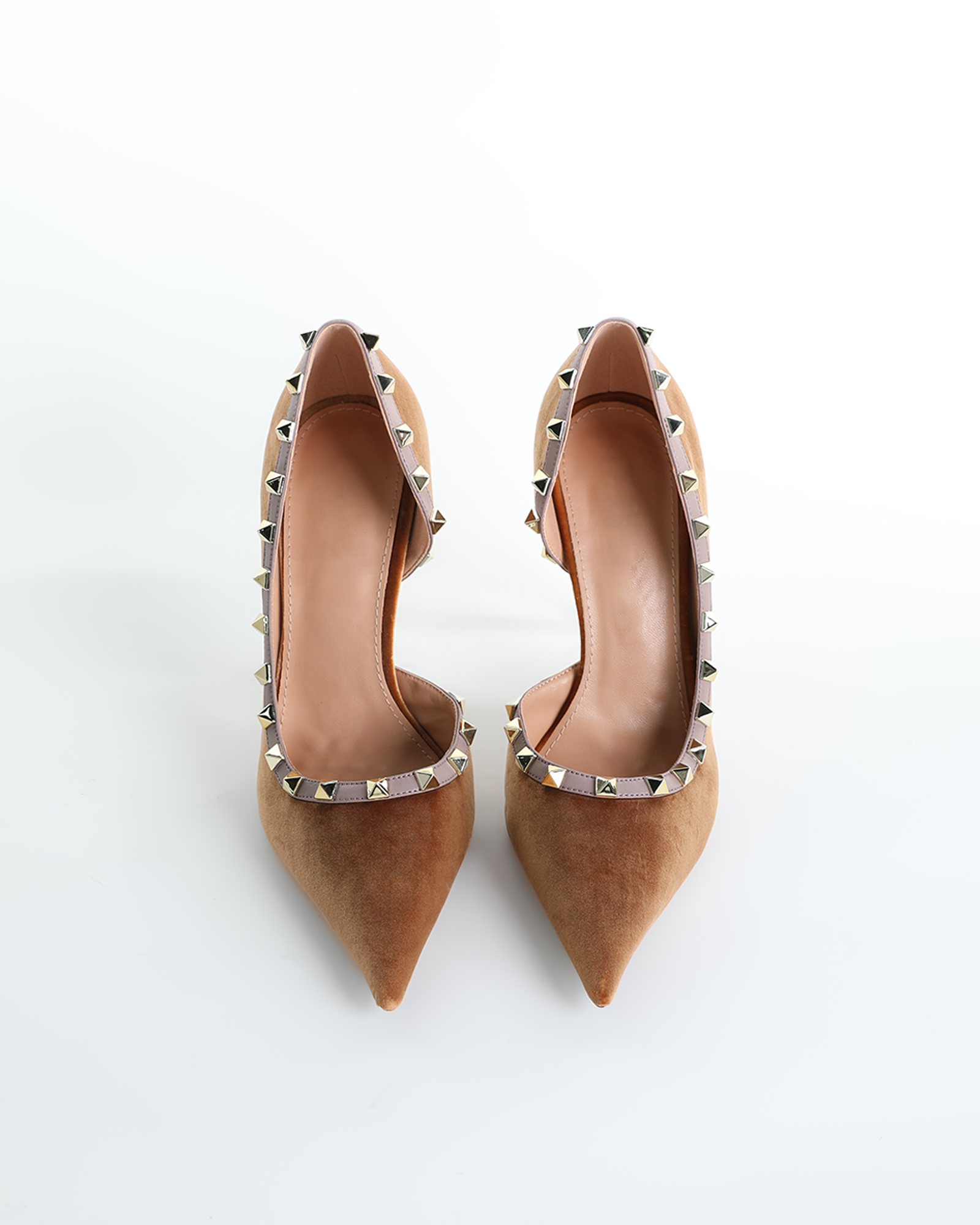Nella Side Cut Rivet Pumps In Mocha