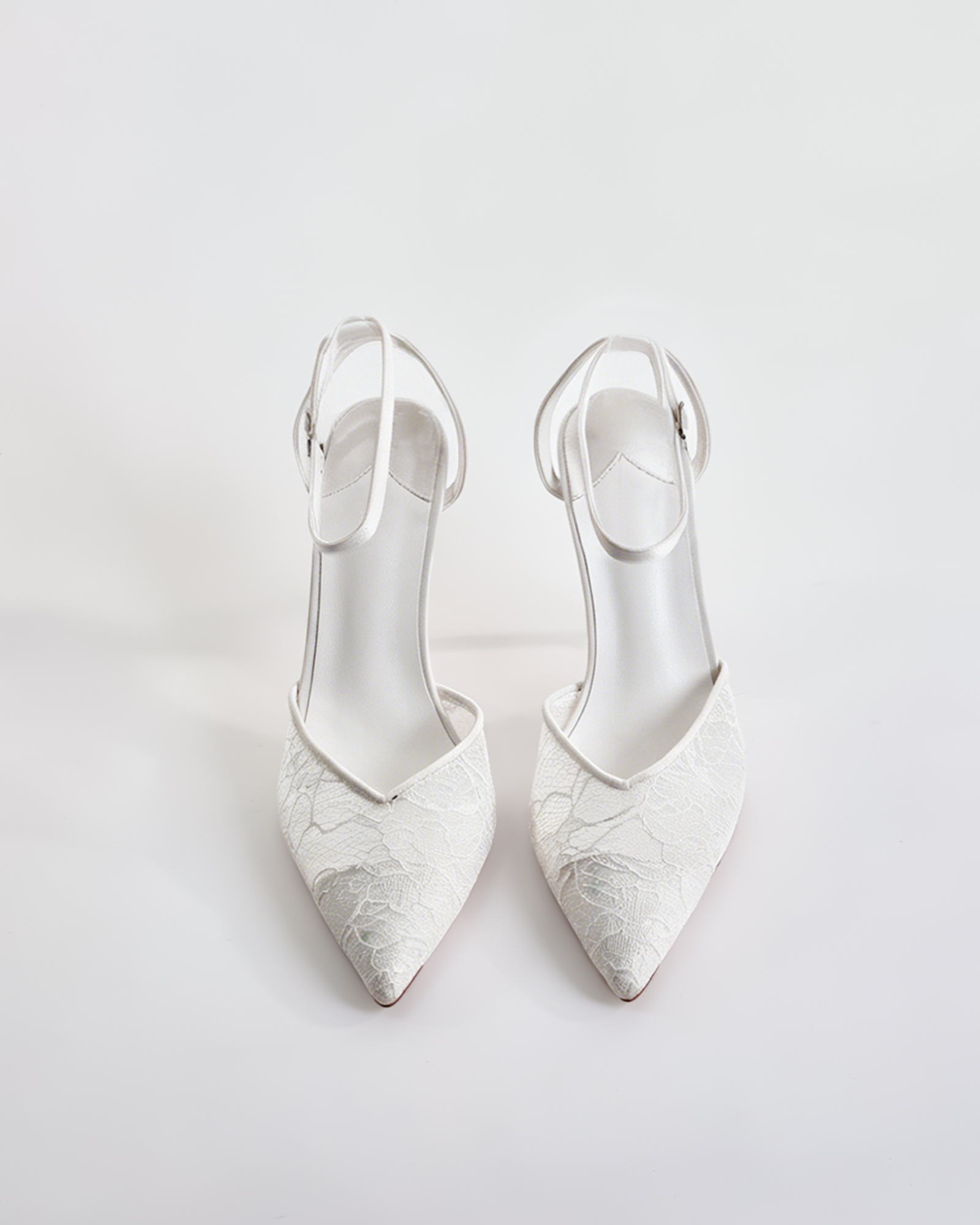 Iga Lace Strap Pumps In All White 