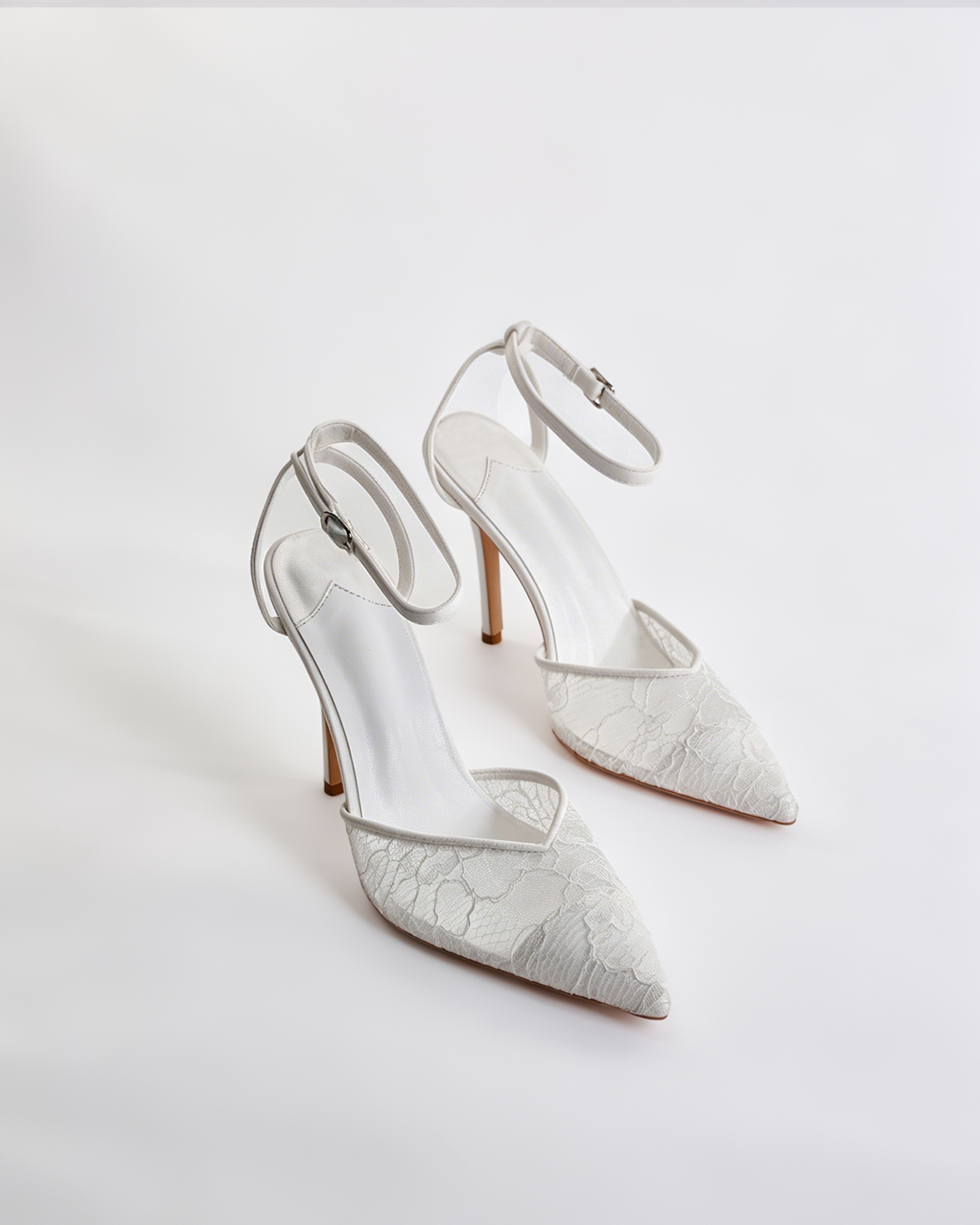Iga Lace Strap Pumps In All White 