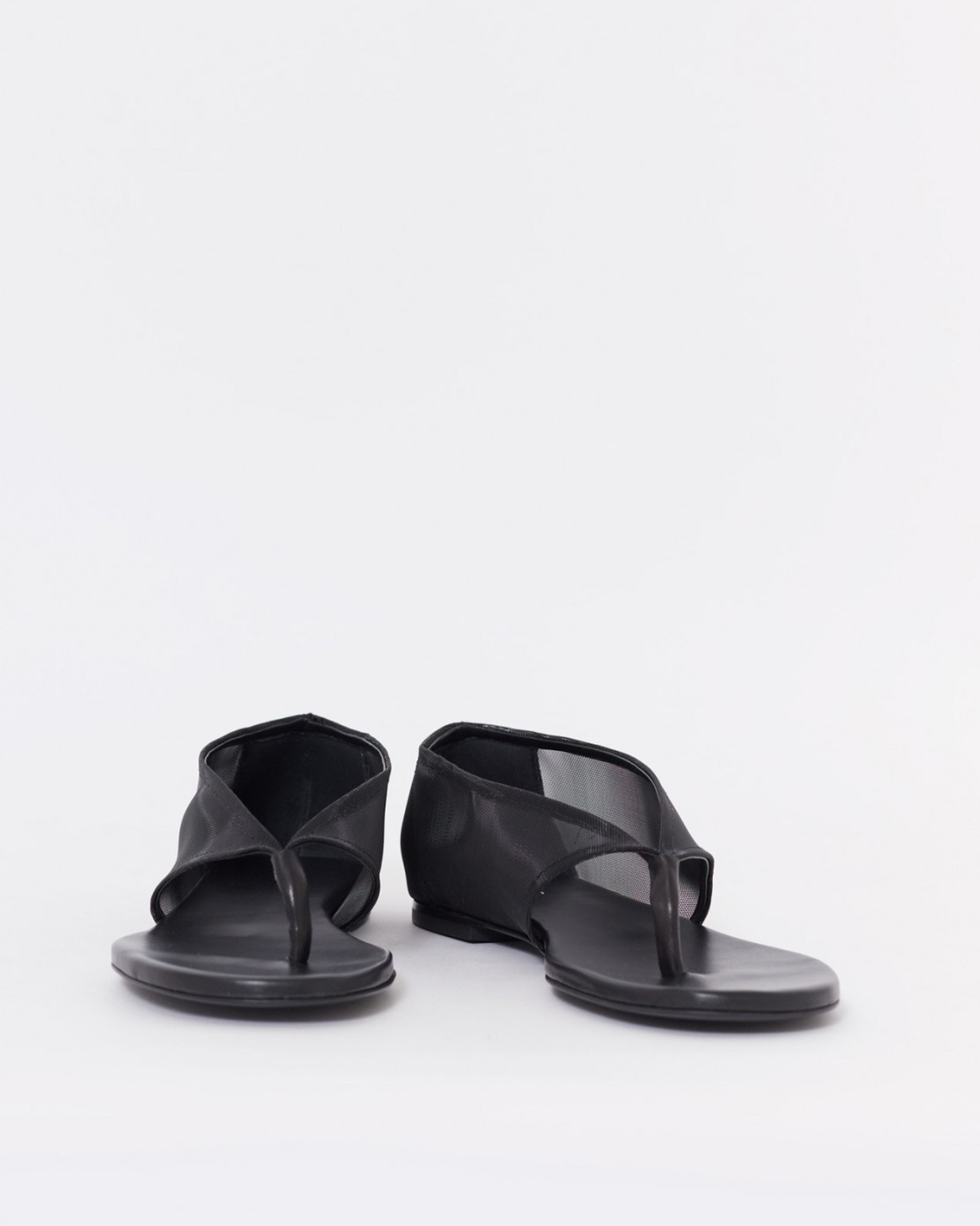 Jale Thong Mesh Splicing Flats In Black