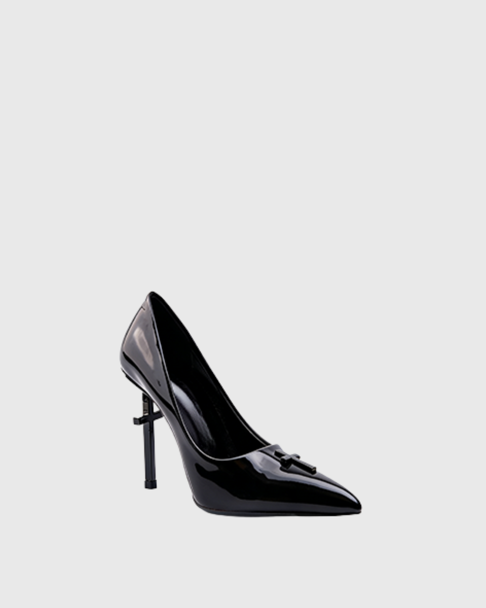 Eadgar Cross Pumps In Black