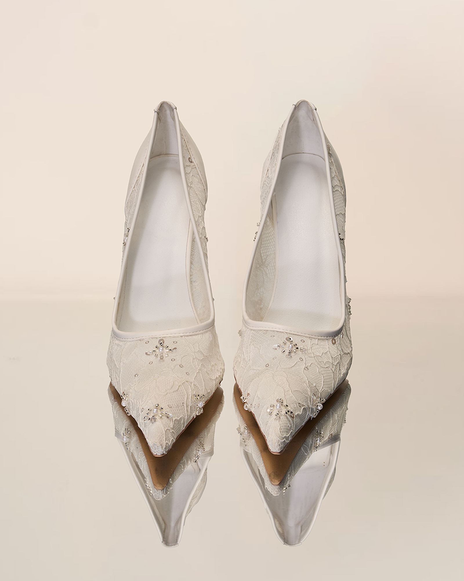 Jorie Lace Splicing Pumps In White