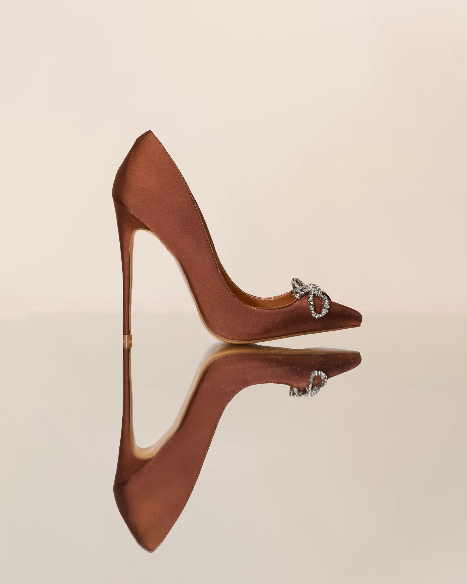 Fedora Crystal Bow Pumps In Mocha