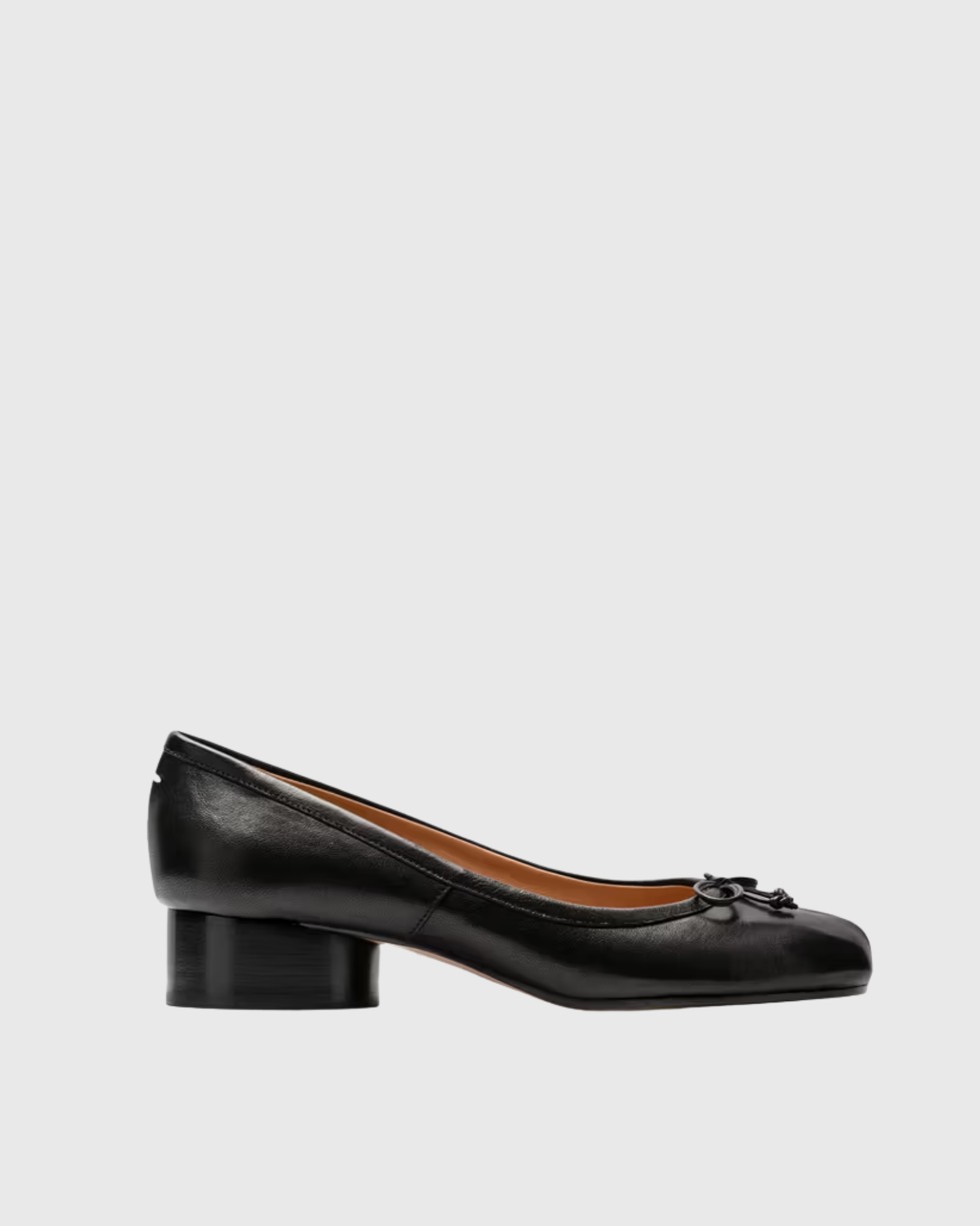 Jaynie Tabi Loafers In Black
