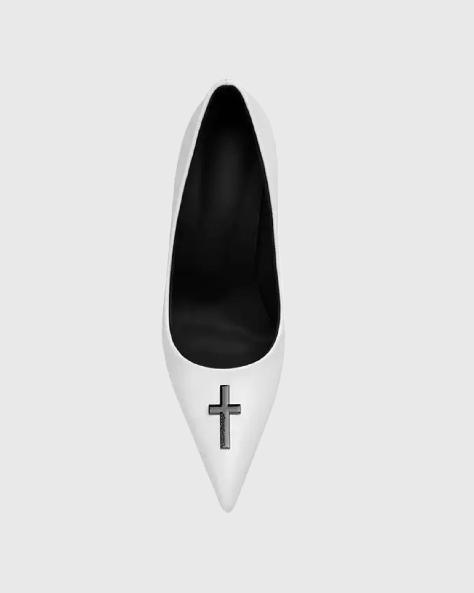 Eadgar Cross Pumps In White