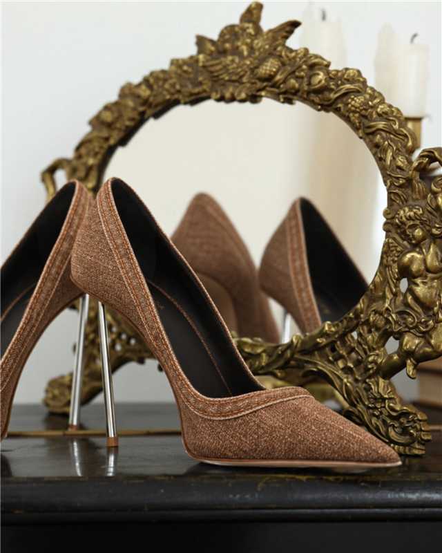 Nauja Denim Pumps In Caramel