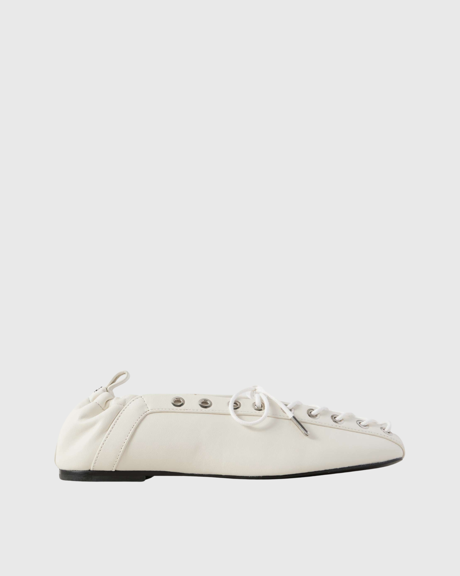 Jutta Lace Up Ballet Flats In White