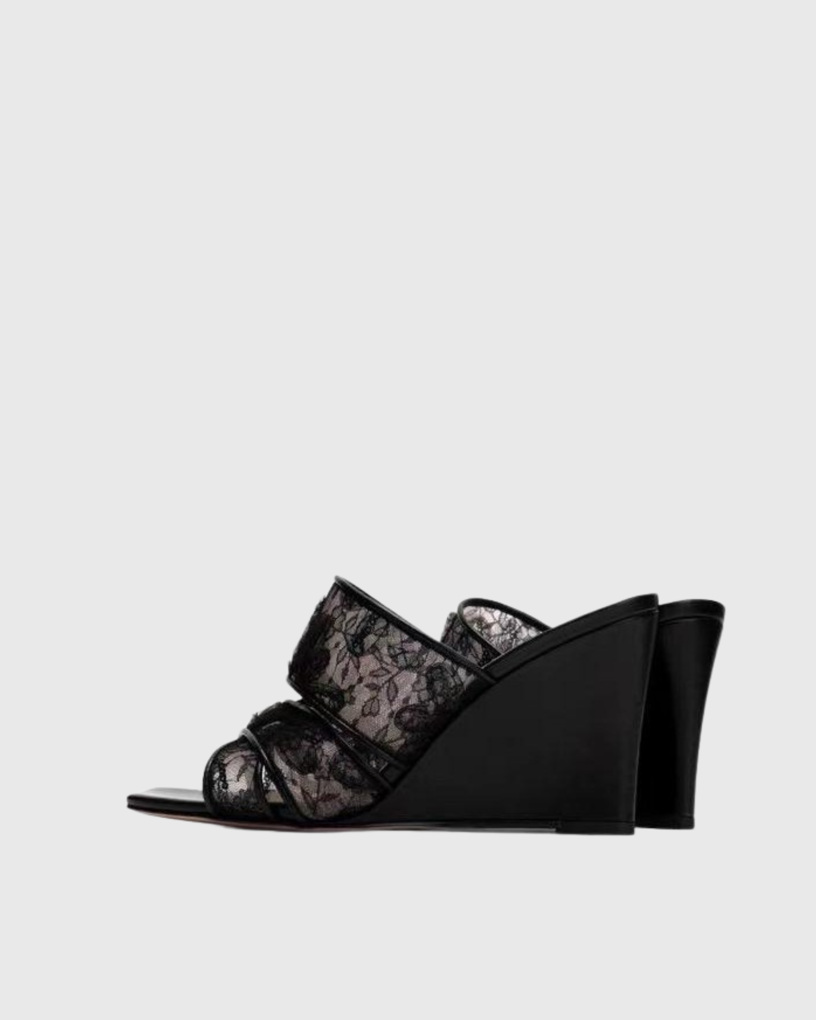 Louhi Lace Mules In Black