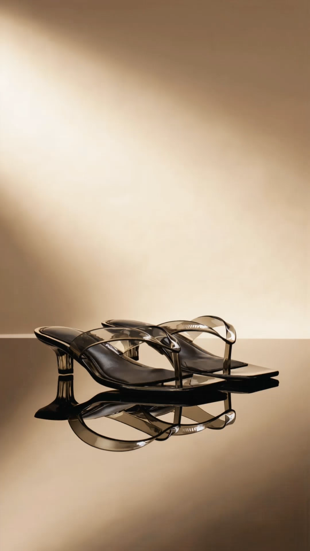 Izadi Thong Jelly kitten Heels In Black