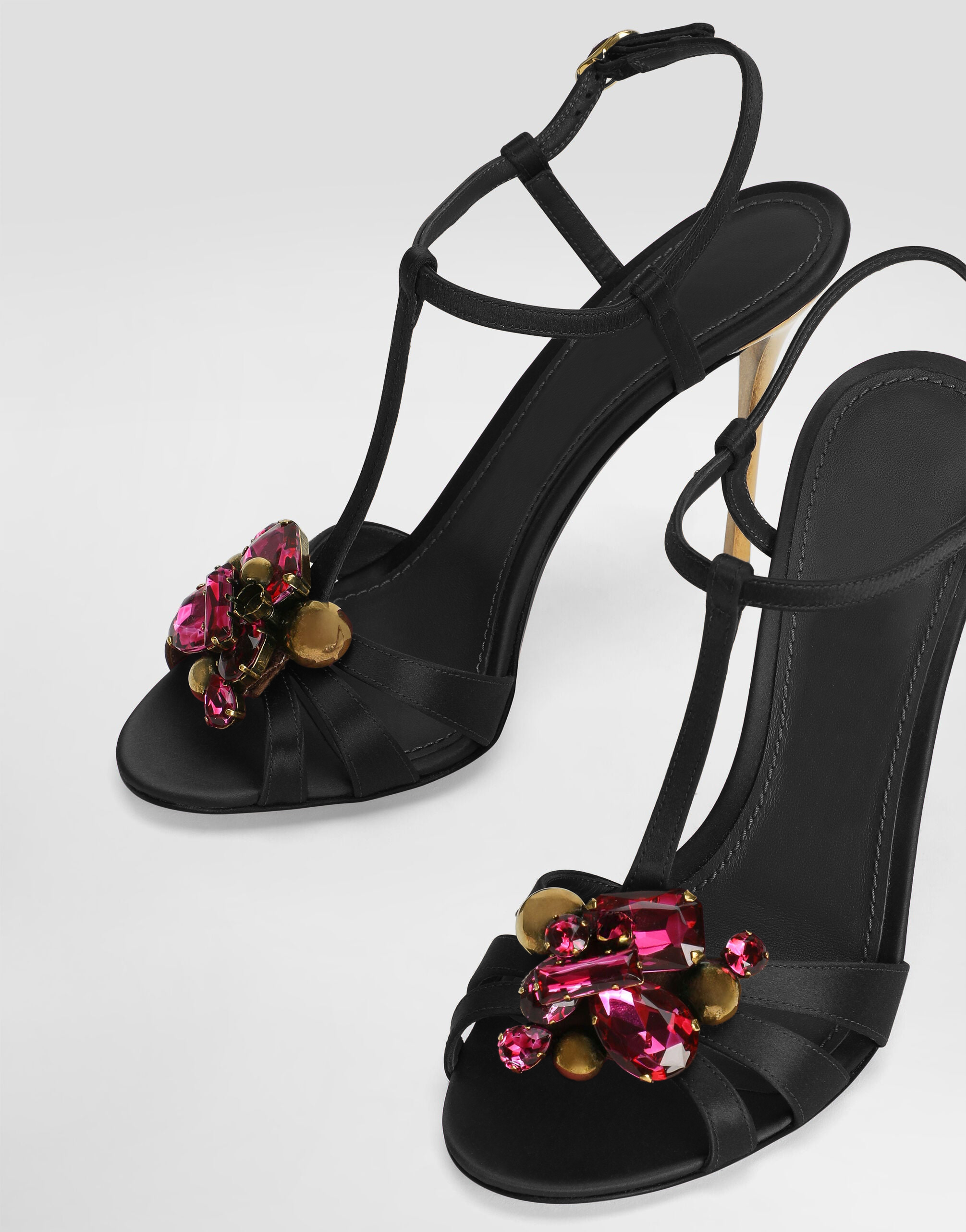 Lesly Jewel Floral T- Strap Sandals In Black