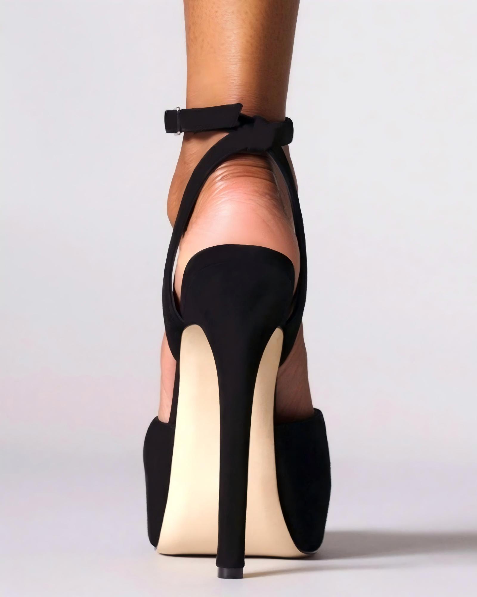 Freya Faux Suede Platfrom Pumps In Black