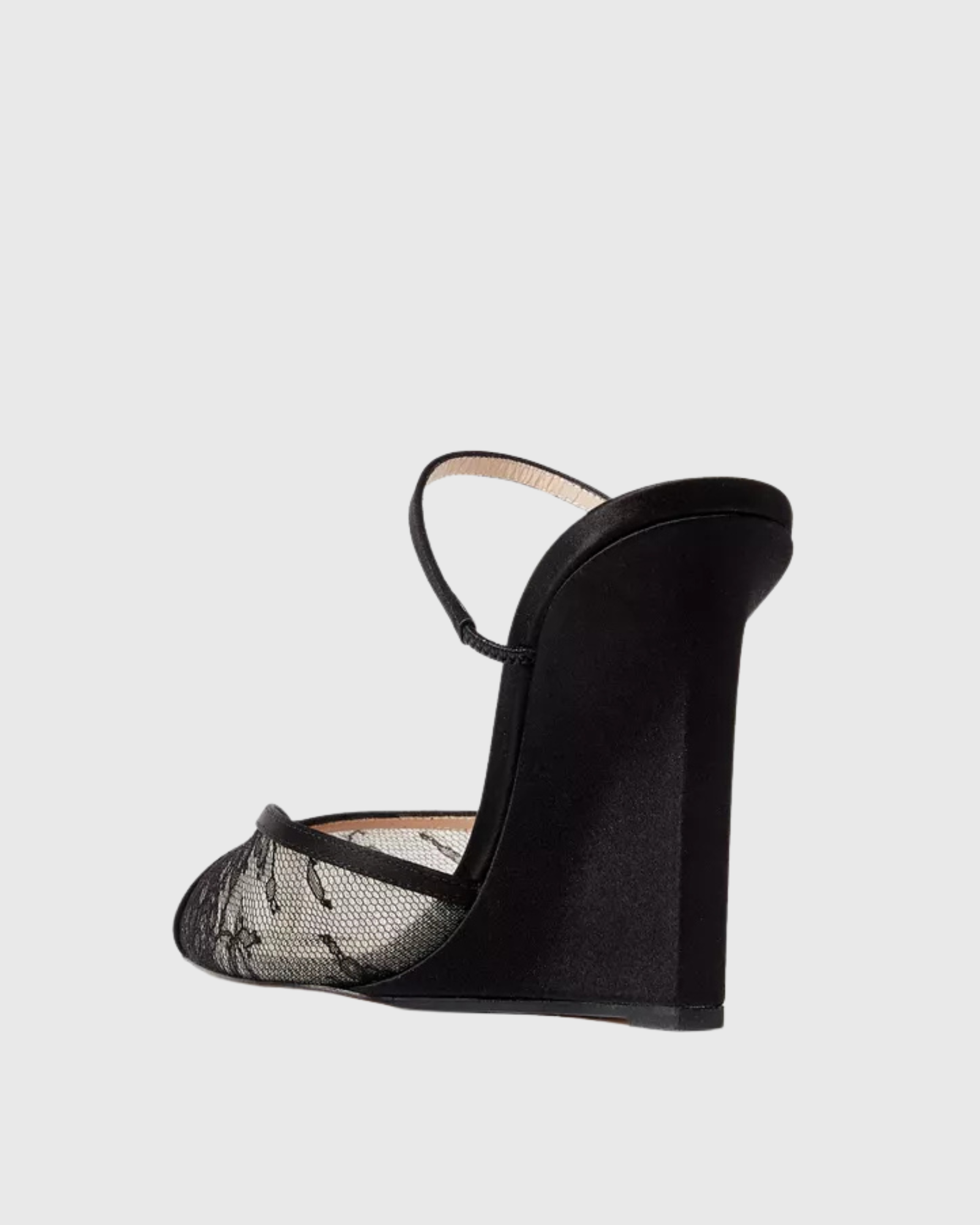 Iesha Lace Wedge Sandals In Black