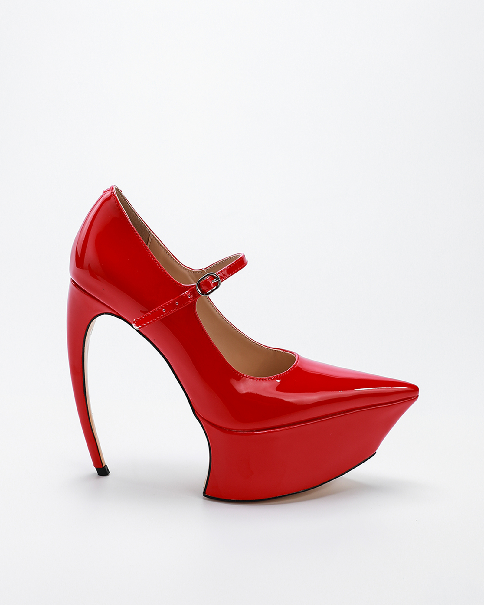 Maha Platform Glossy Pumps In Red