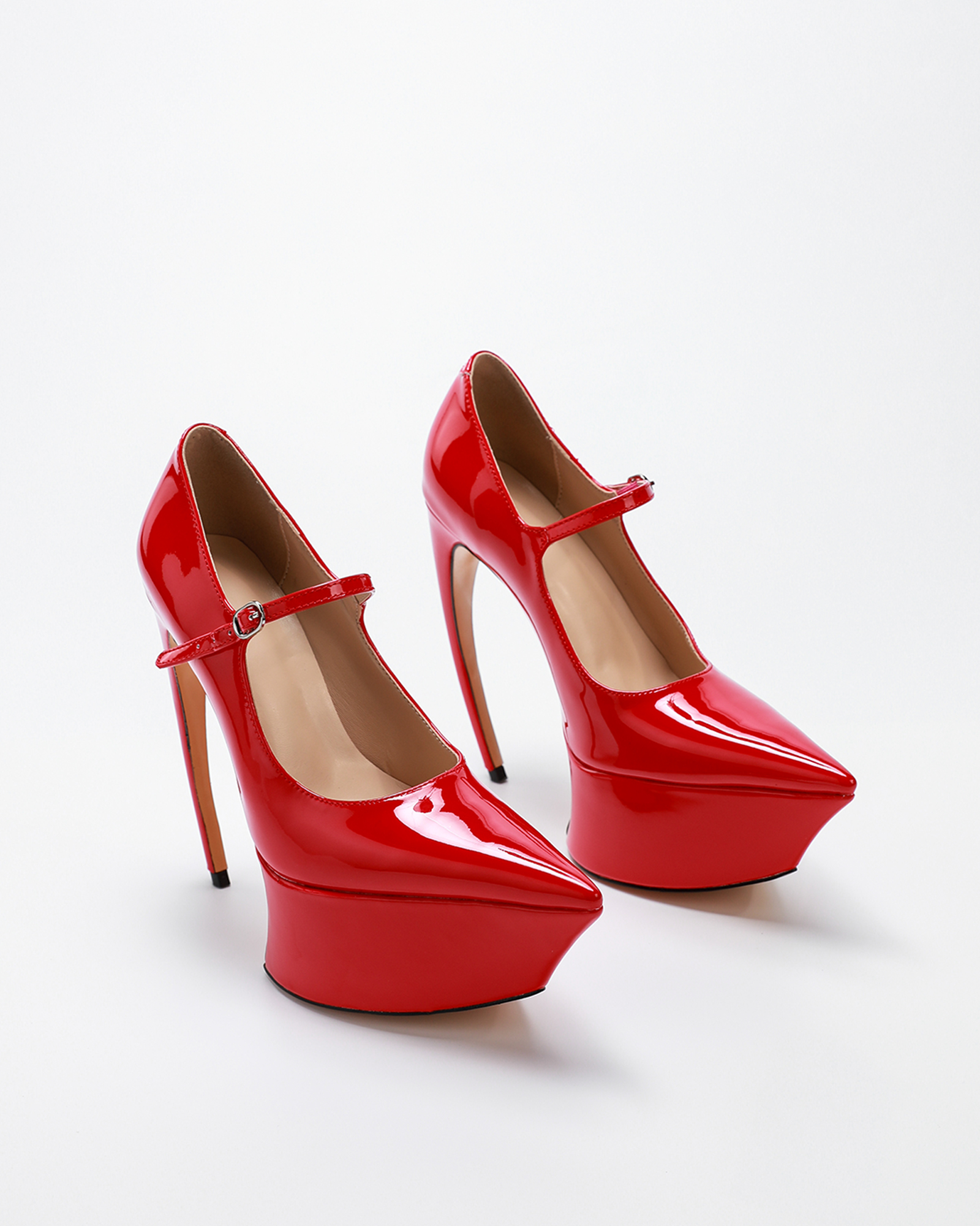 Maha Platform Glossy Pumps In Red