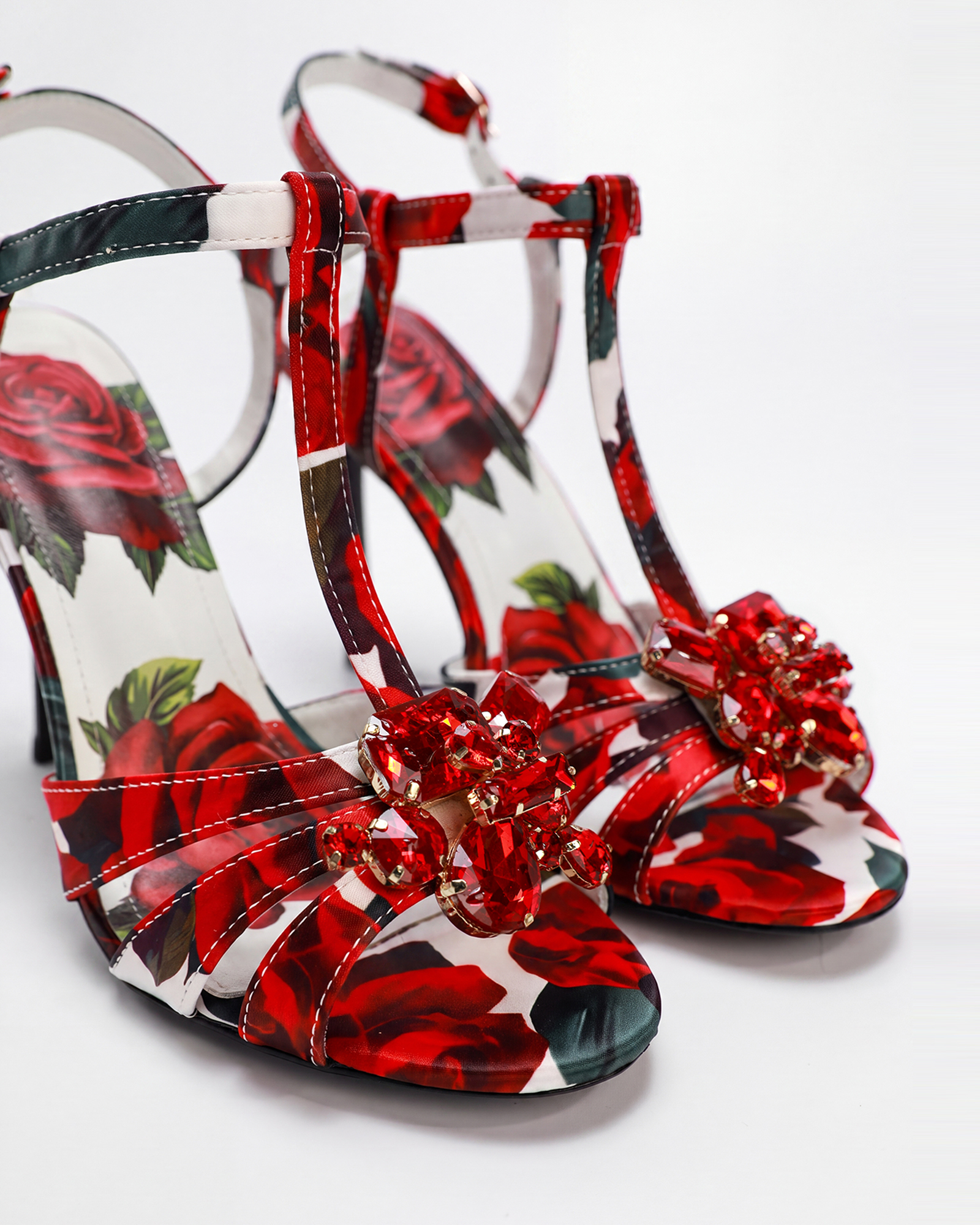 Mahin Flower Print Sandals In Red