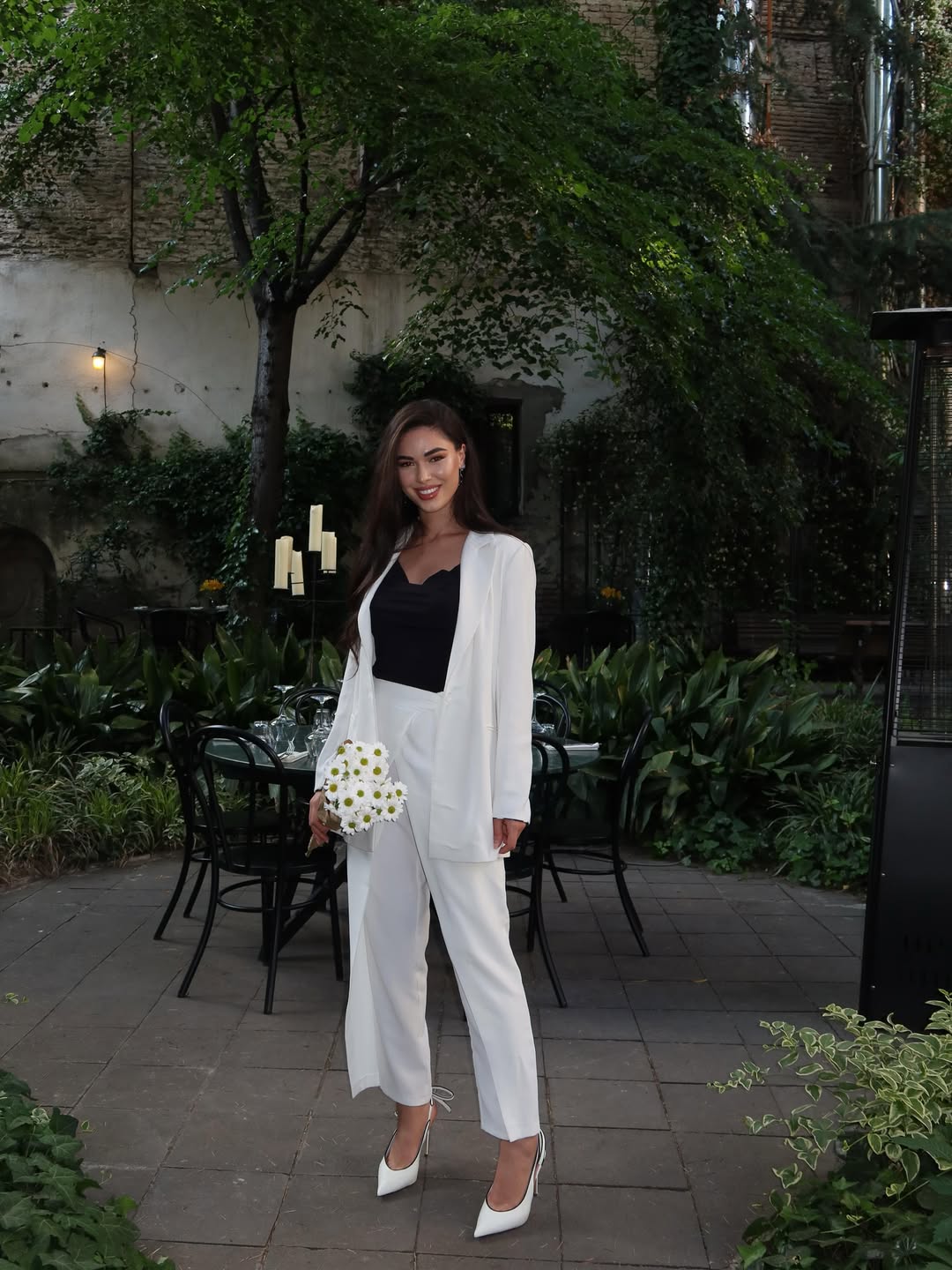 Saidi Bow Splicing Pumps In White