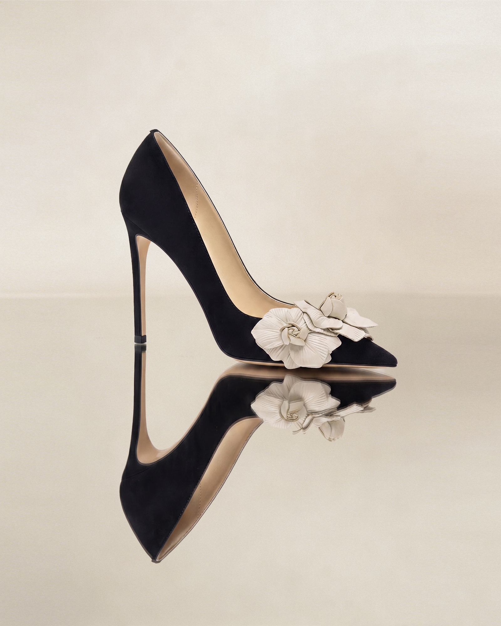 Yasmin Twin Flower Velvet Pumps
