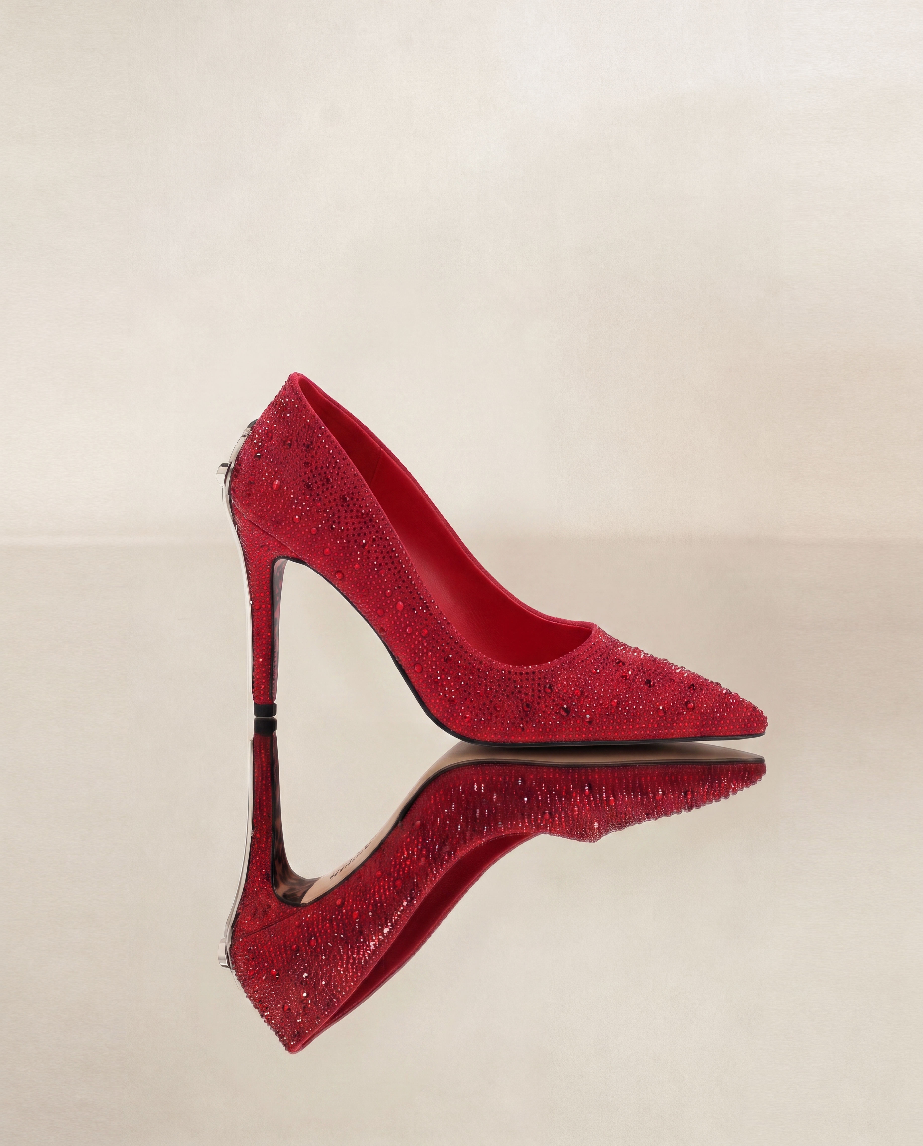 Kun Rhinestone Pumps In Red