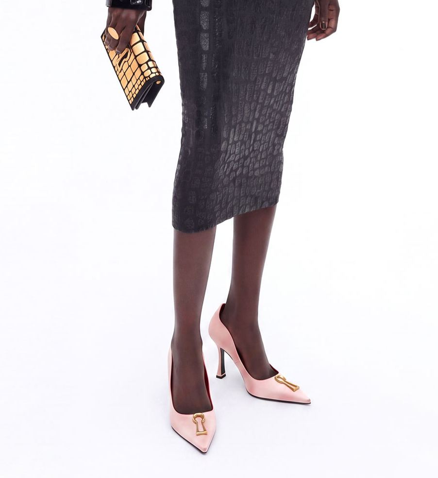 Yadira Metal Keyhole Pumps In Pink