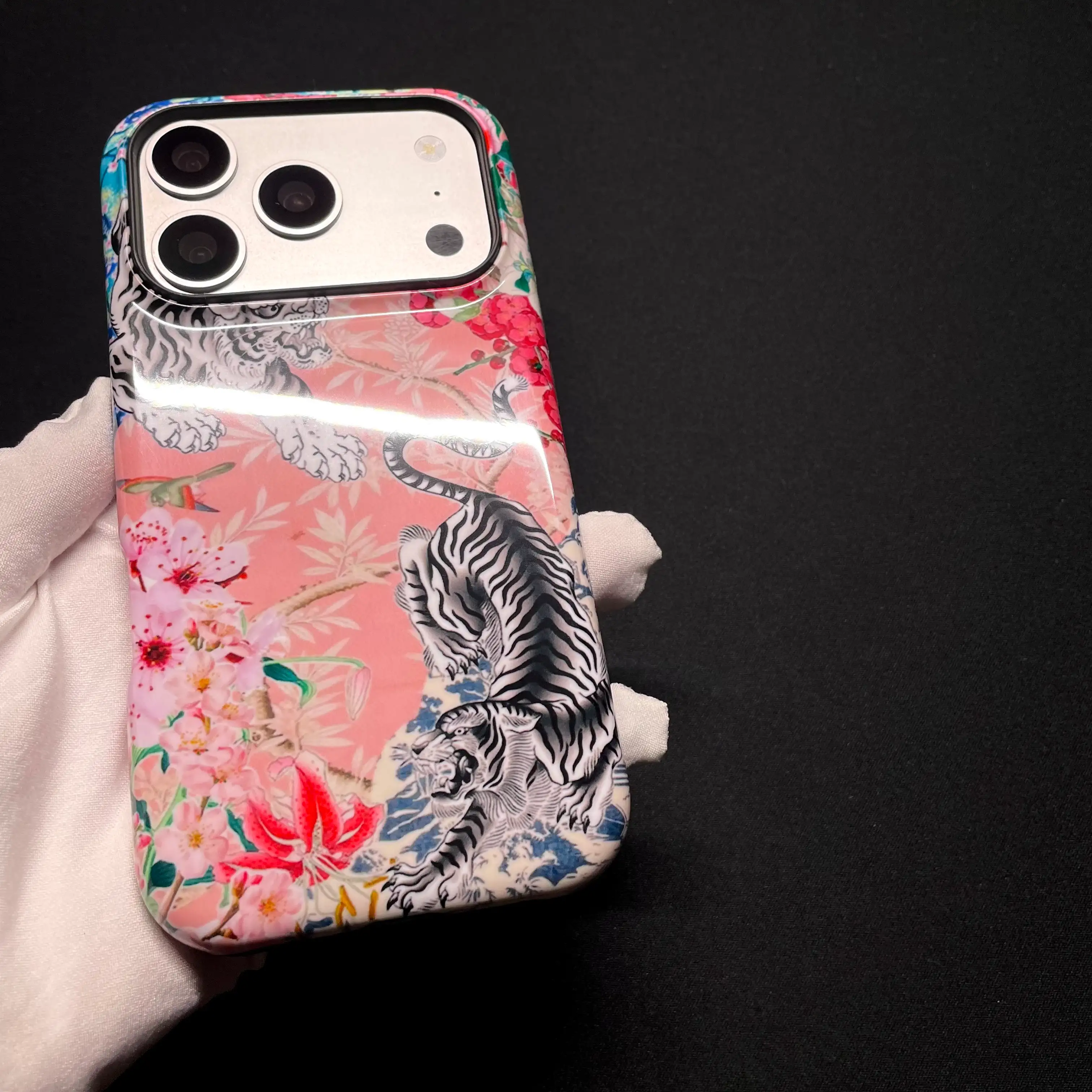 Bold Tiger & Soft Bloom