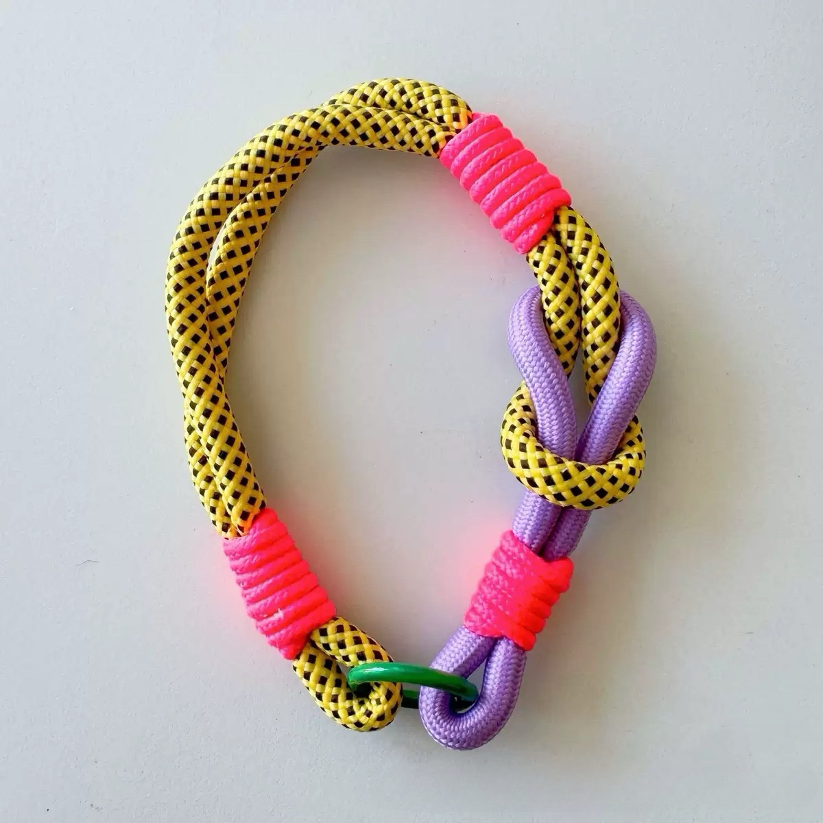 Color-block single-loop lanyard